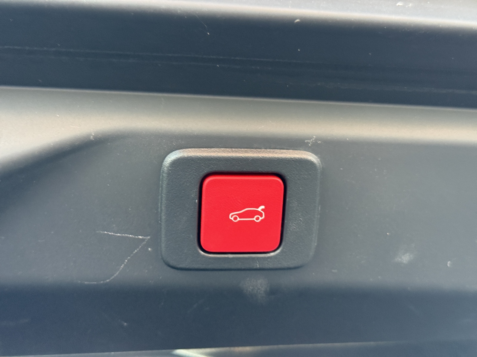 PEUGEOT 3008 145 e-DCS6 Hybrid GT-image-19