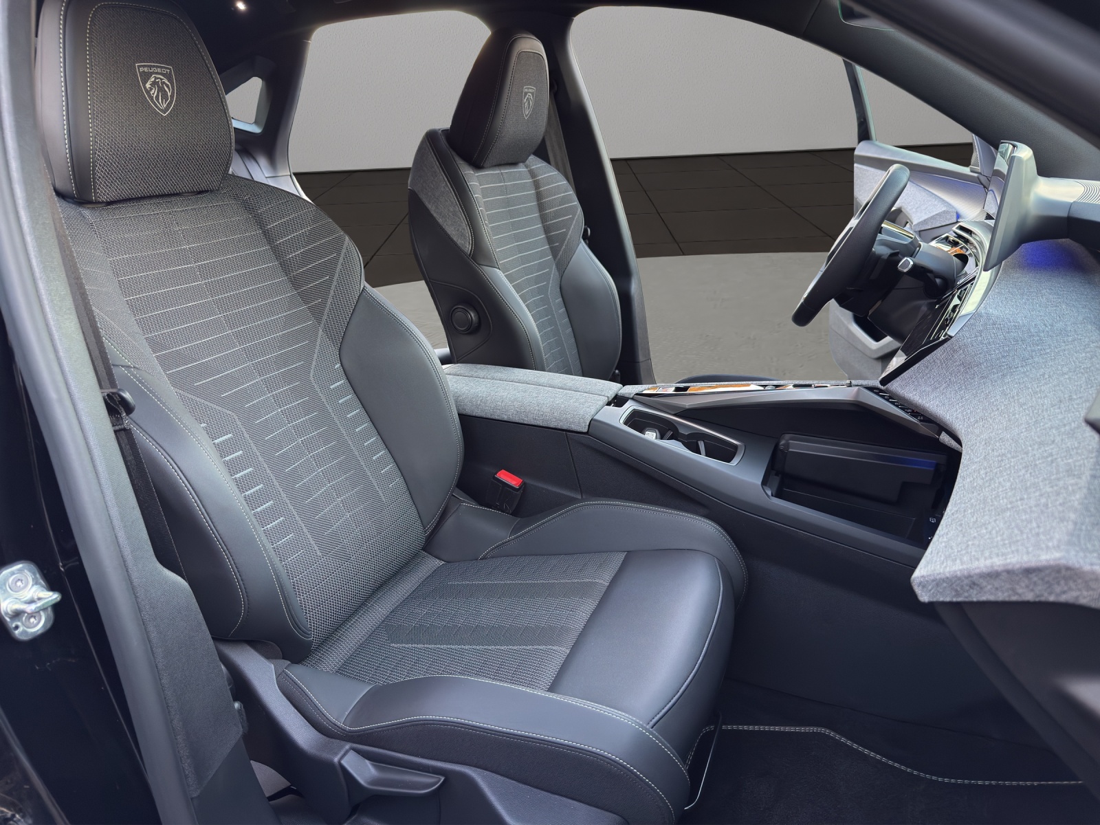 PEUGEOT 3008 145 e-DCS6 Hybrid GT-image-16