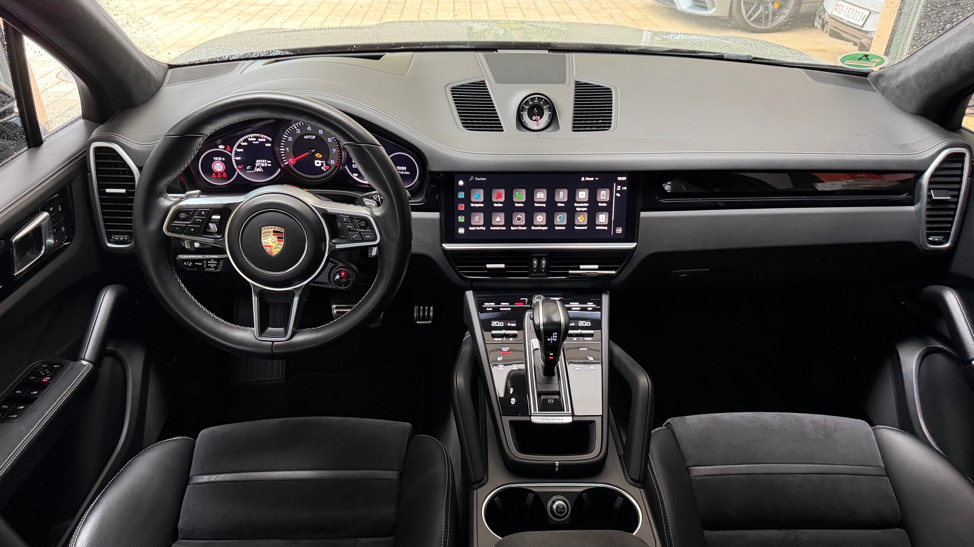 PORSCHE Cayenne GTS / ♦️V8 Motor*seltene Farbe Kreide*Topausstattung♦️-image-14