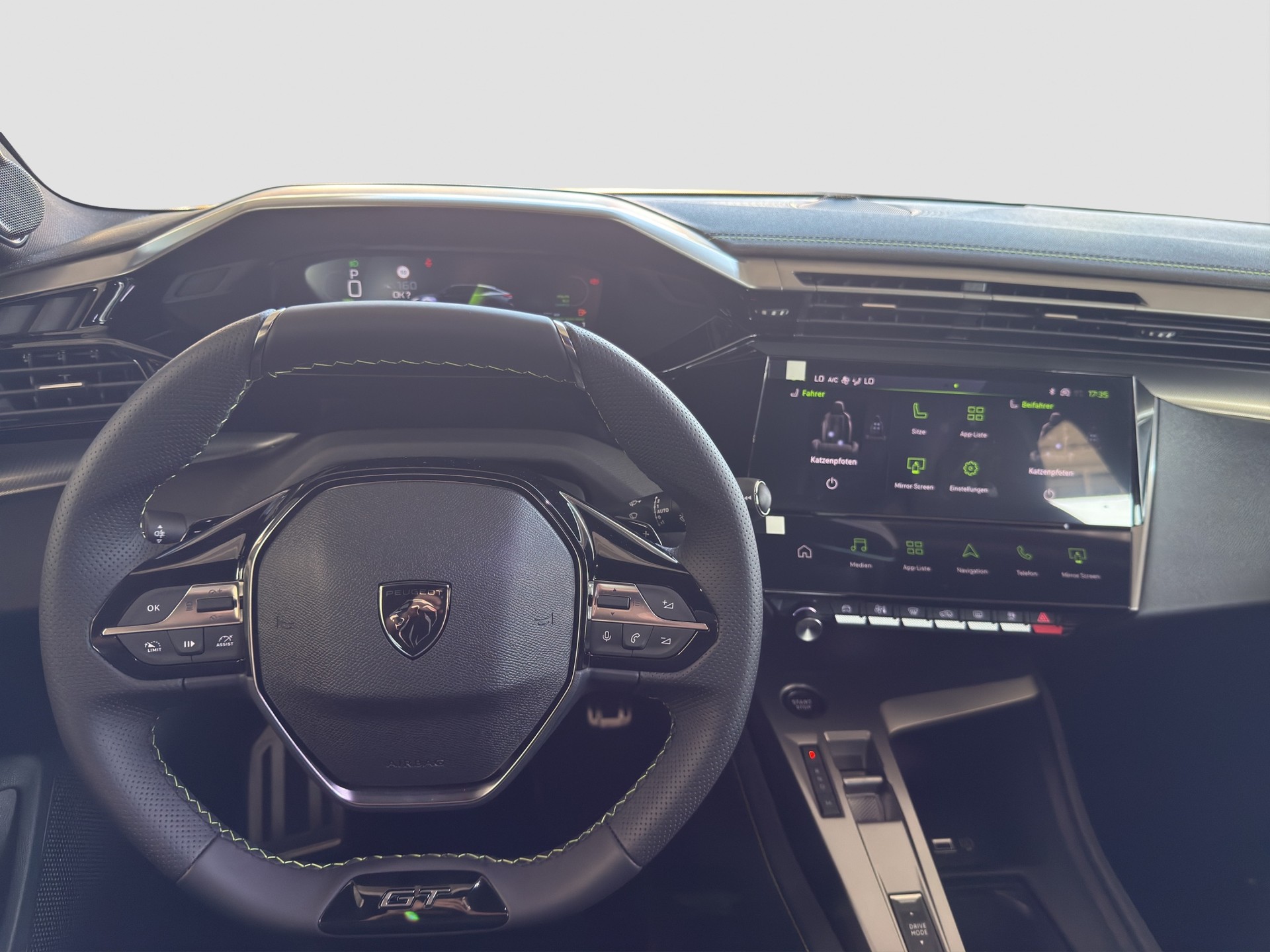 PEUGEOT 408 1.2 Hybrid GT Exclusive-image-14
