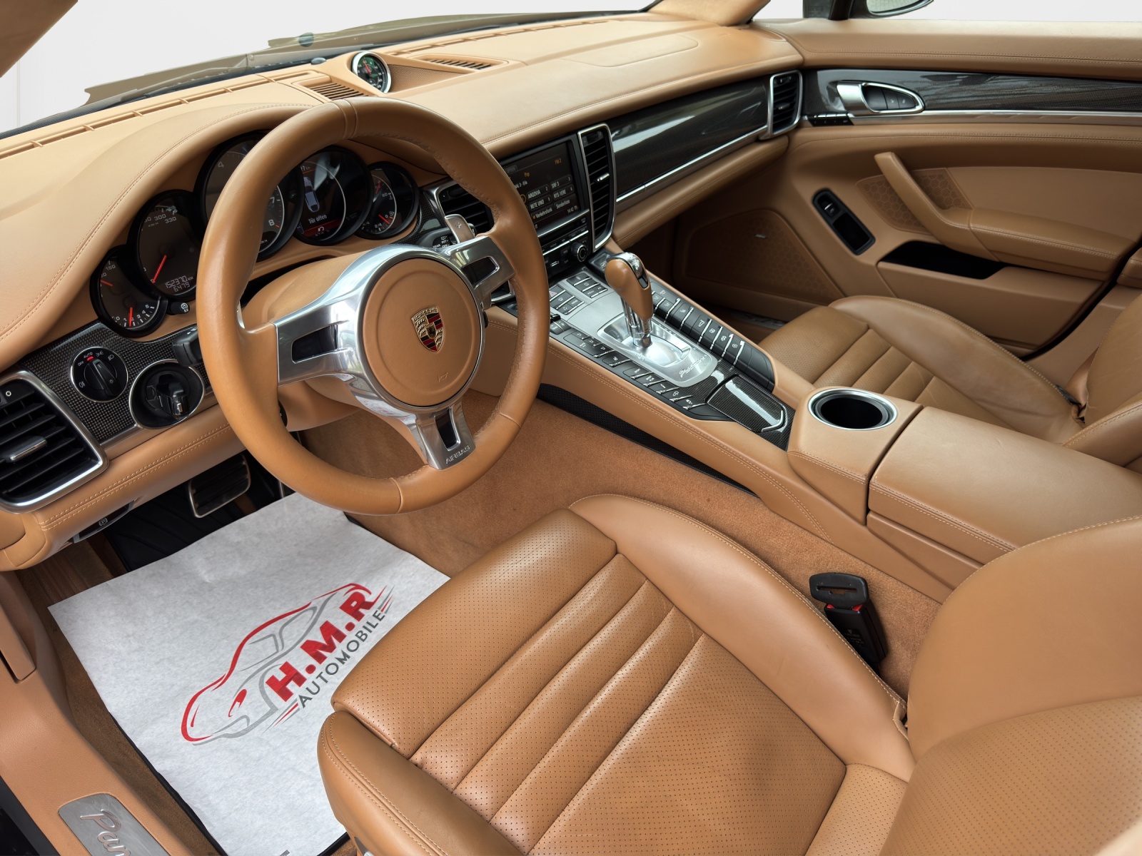 PORSCHE Panamera GTS 4.8 PDK-image-8