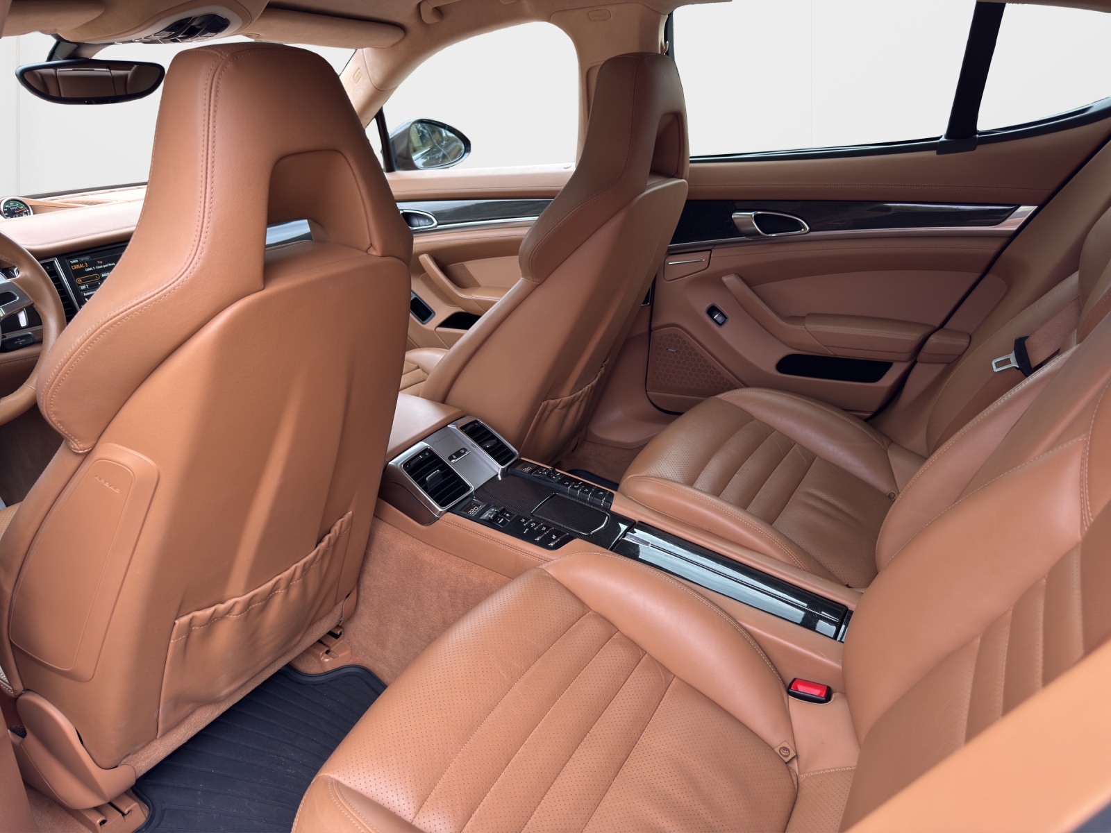 PORSCHE Panamera GTS 4.8 PDK-image-14