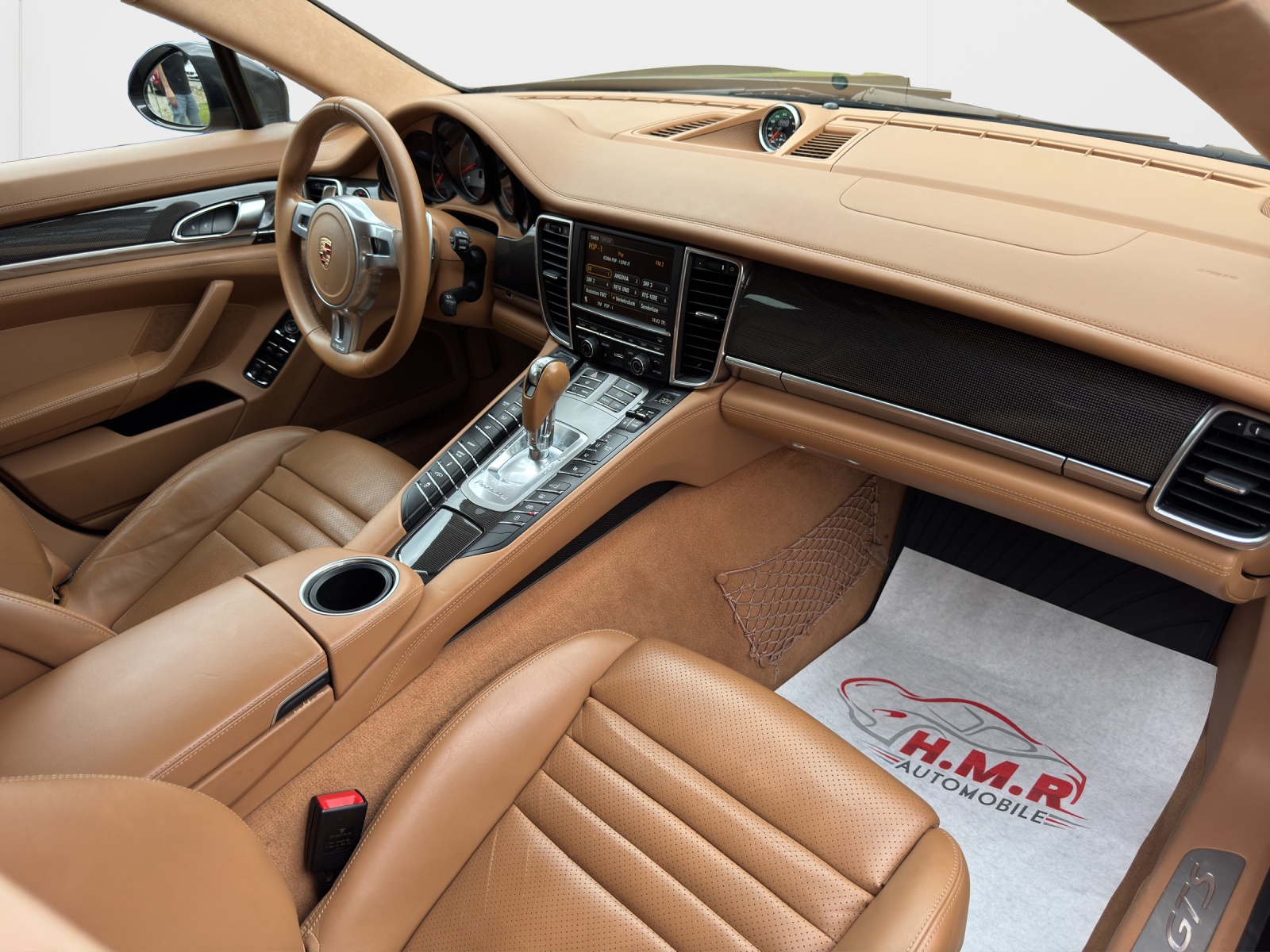 PORSCHE Panamera GTS 4.8 PDK-image-10