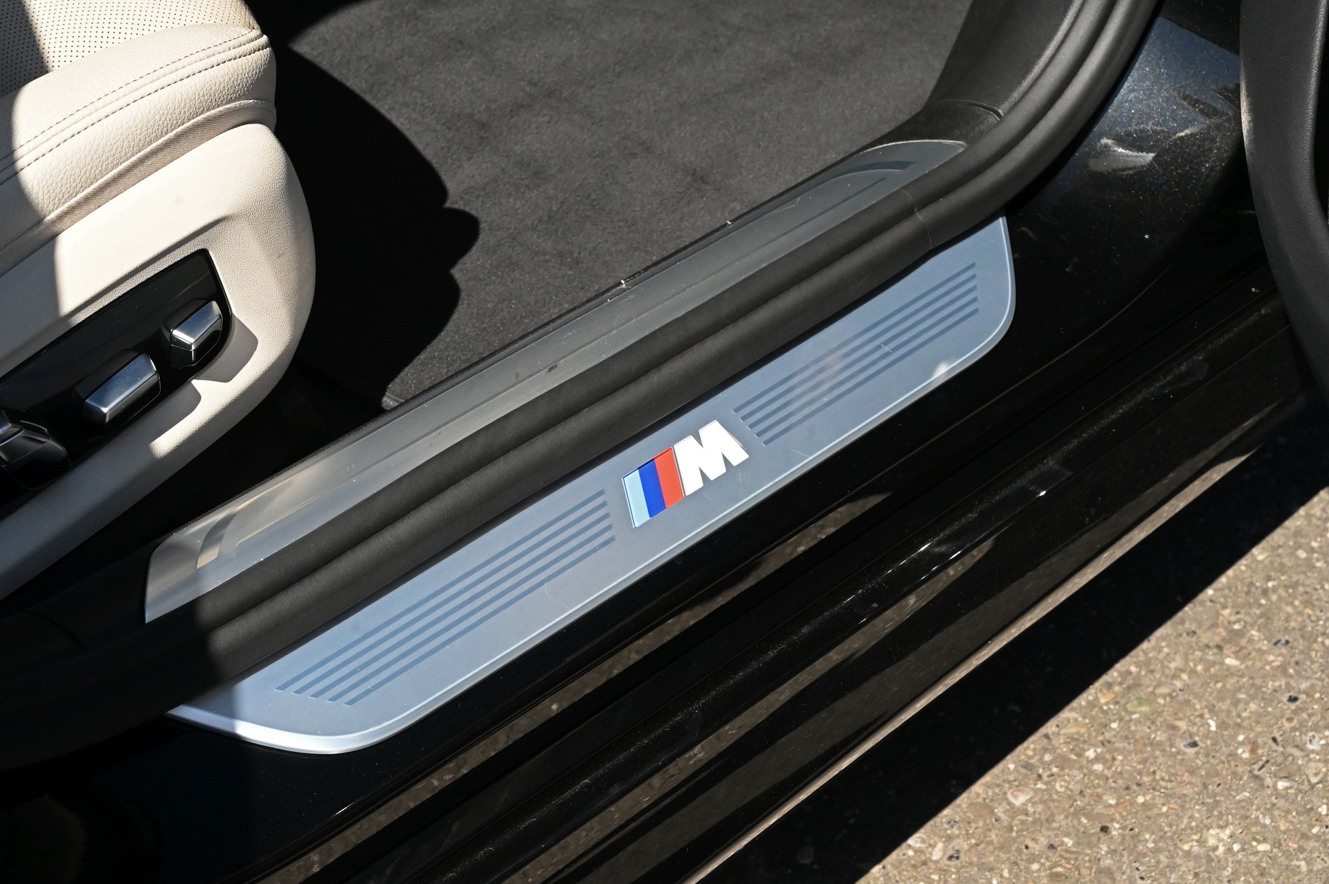 BMW 740d xDrive Steptronic-image-28