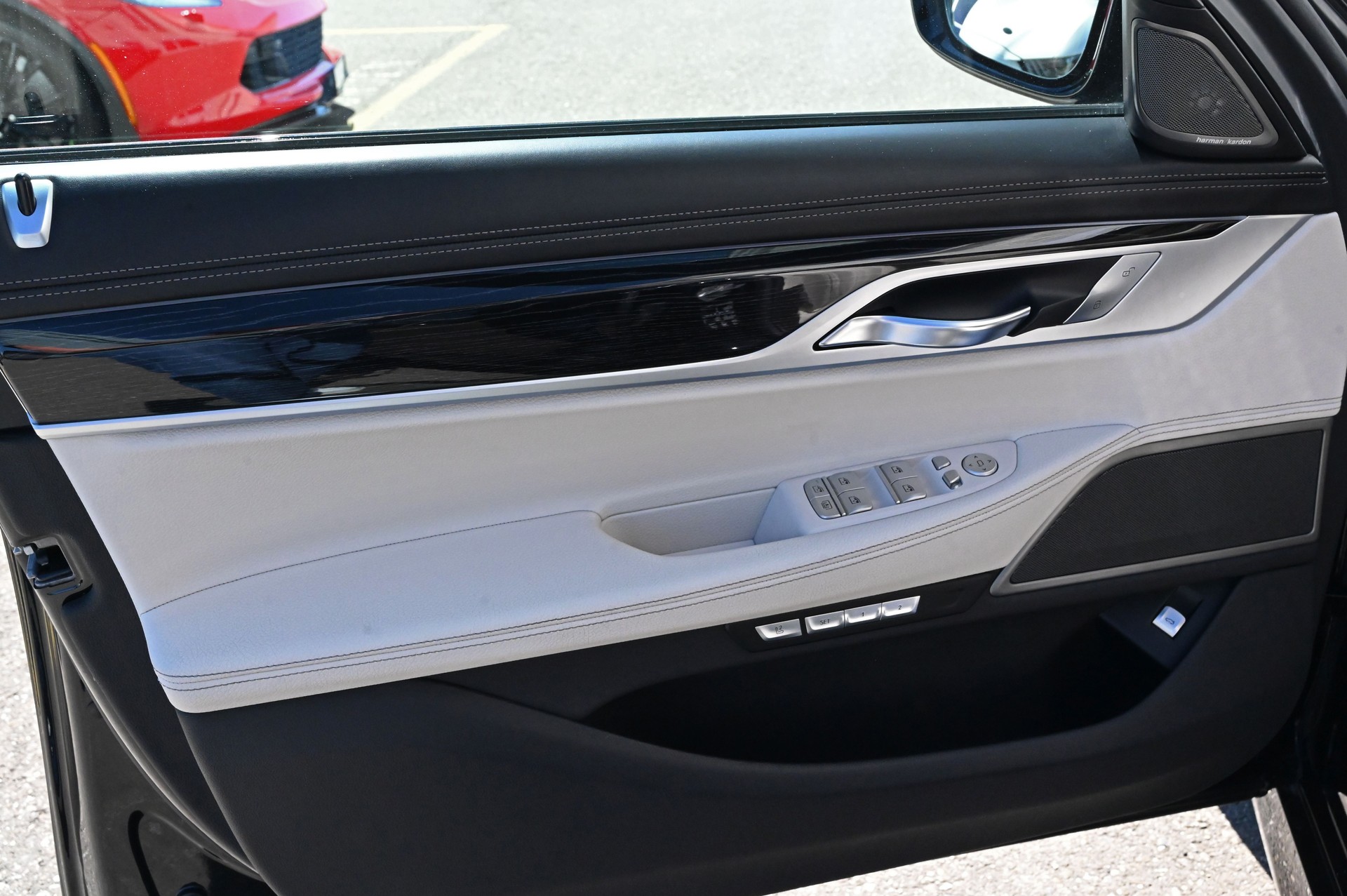 BMW 740d xDrive Steptronic-image-16