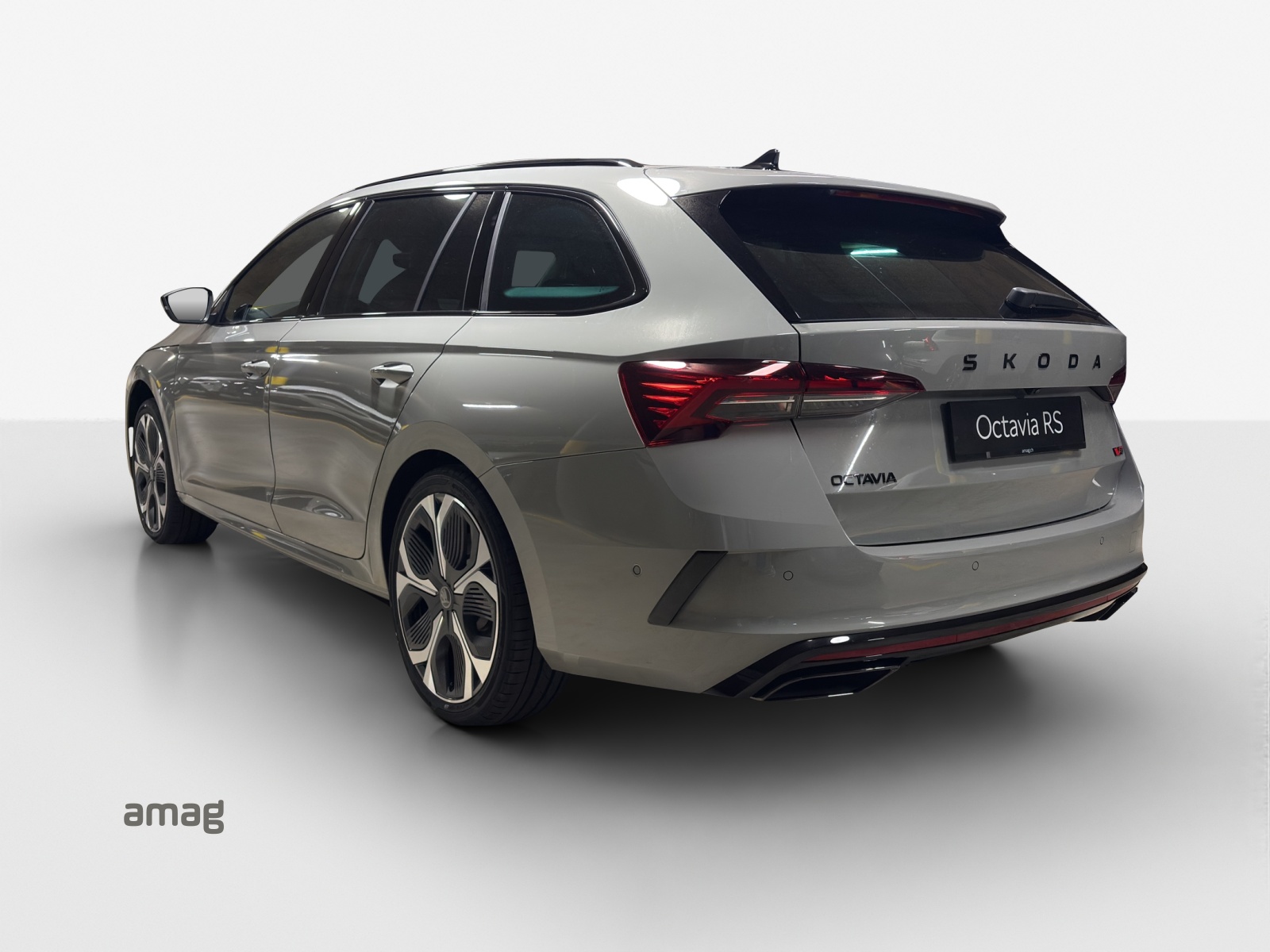SKODA Octavia Combi 2.0 TSI DSG RS-image-2