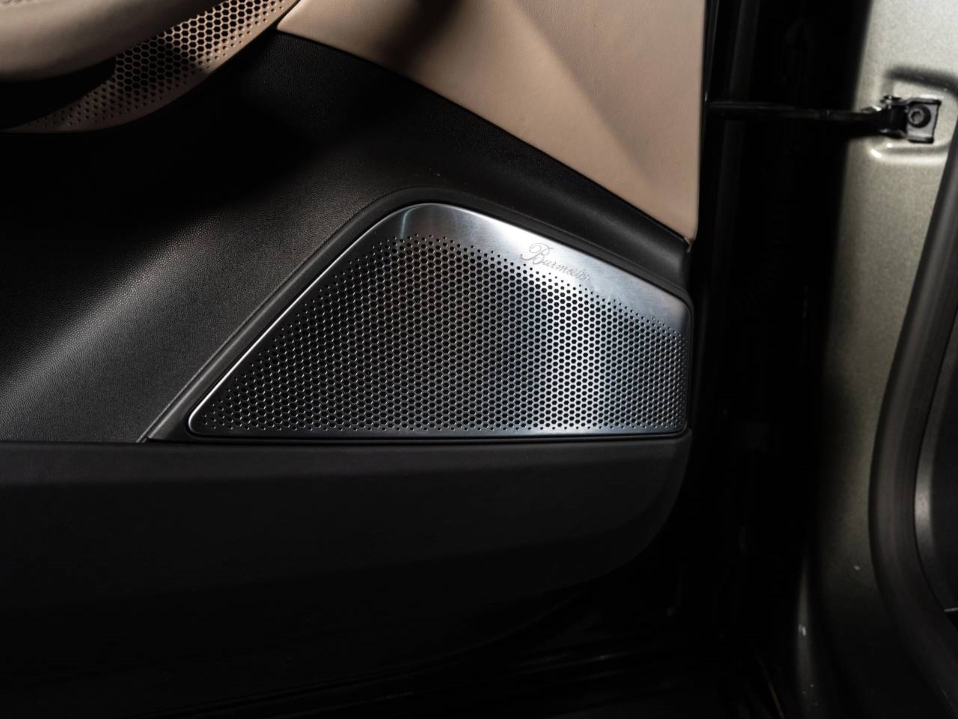 PORSCHE Macan Turbo-image-20