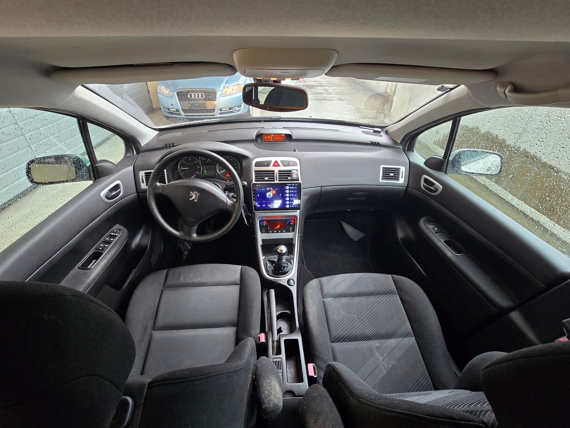 PEUGEOT 307 2.0 HDI XS-image-9
