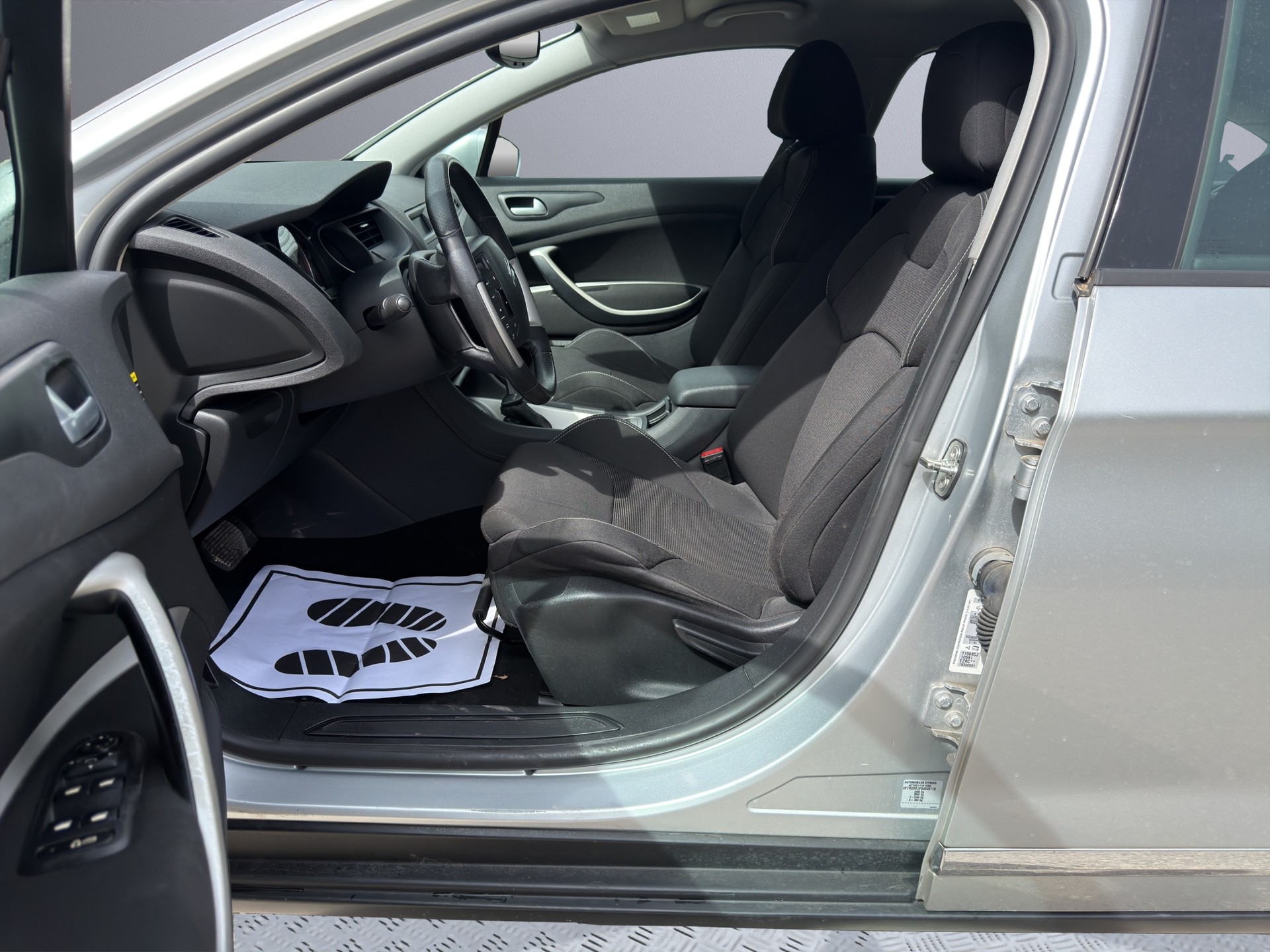 CITROEN C5 Berline 2.0i Dynamique+ Automatic-image-8