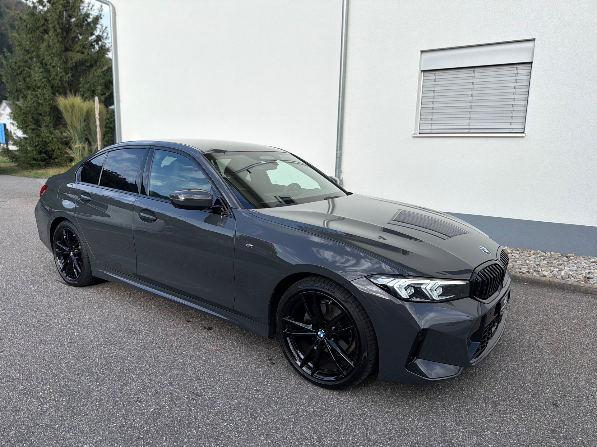 BMW 320d xDrive 48V Steptronic M Sport-image-3