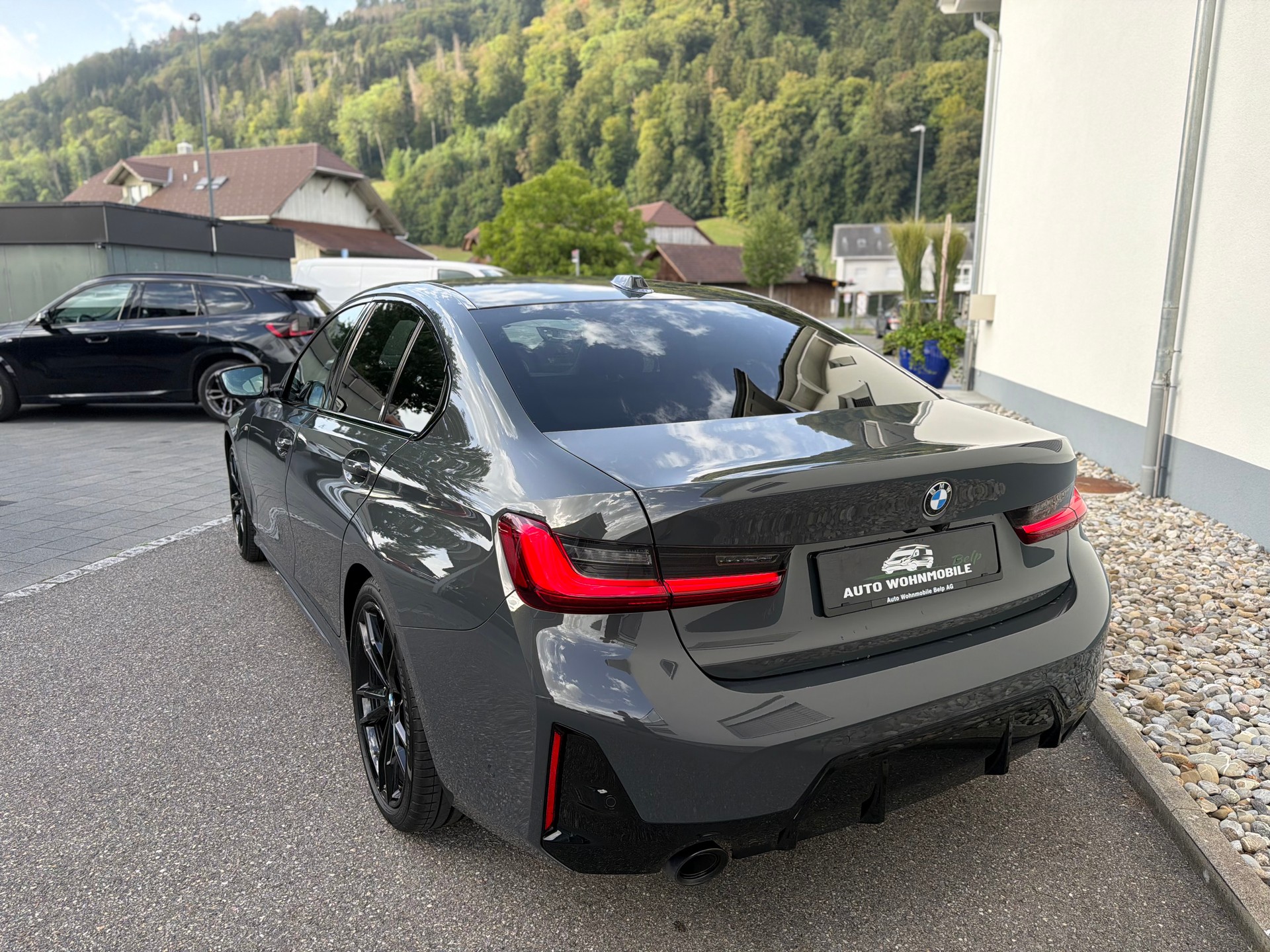 BMW 320d xDrive 48V Steptronic M Sport-image-14