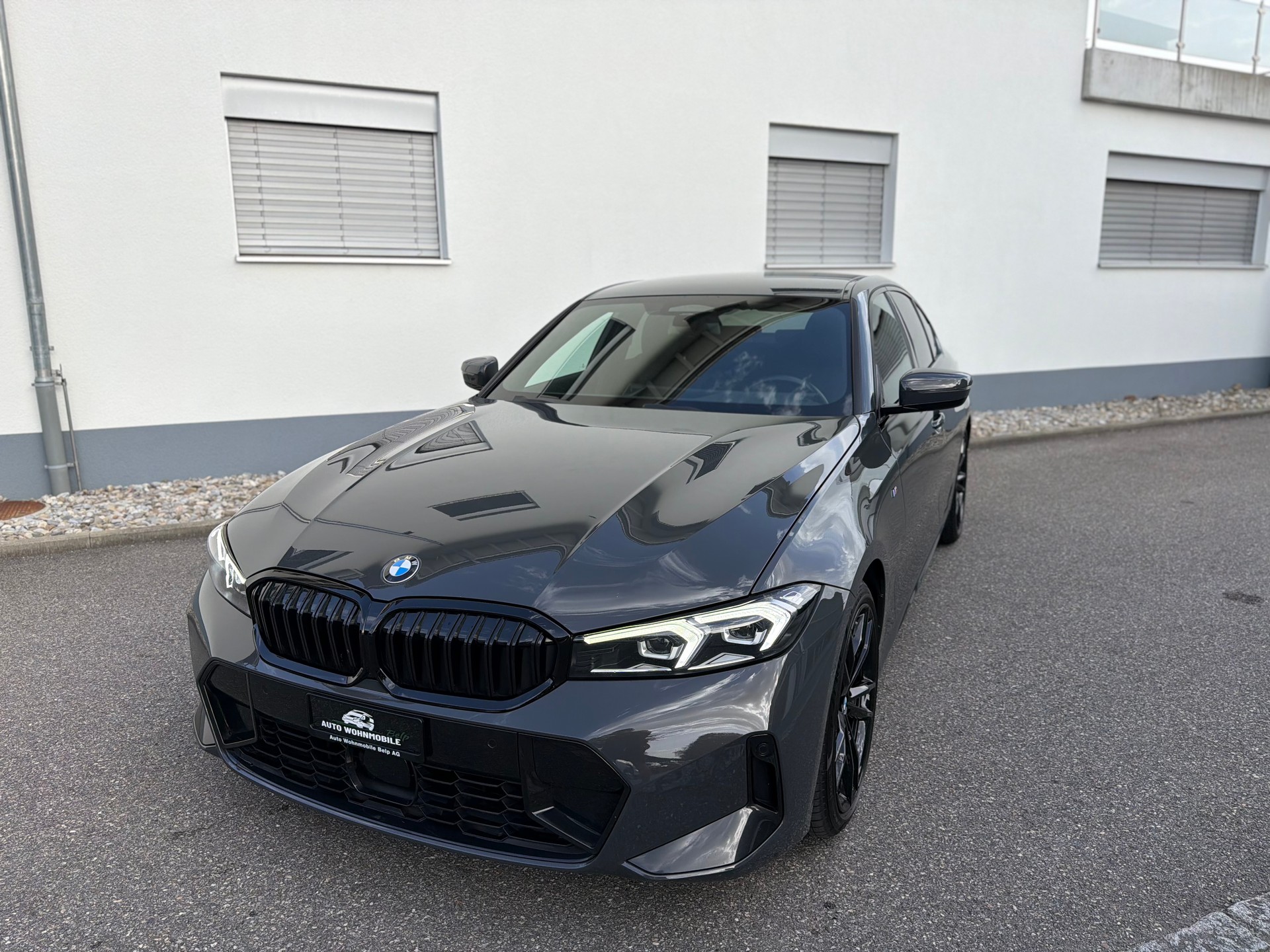 BMW 320d xDrive 48V Steptronic M Sport-image-9