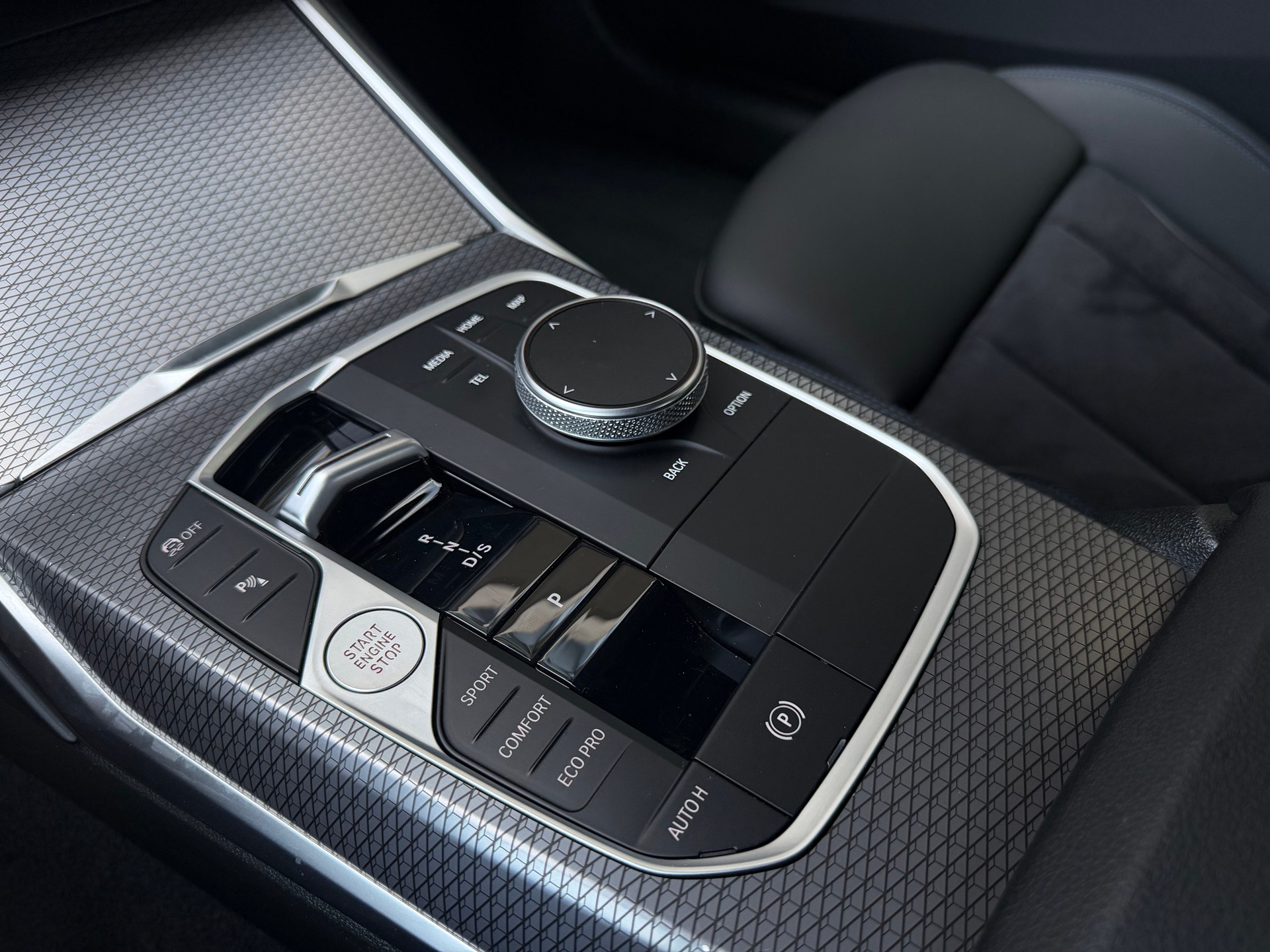 BMW 320d xDrive 48V Steptronic M Sport-image-26