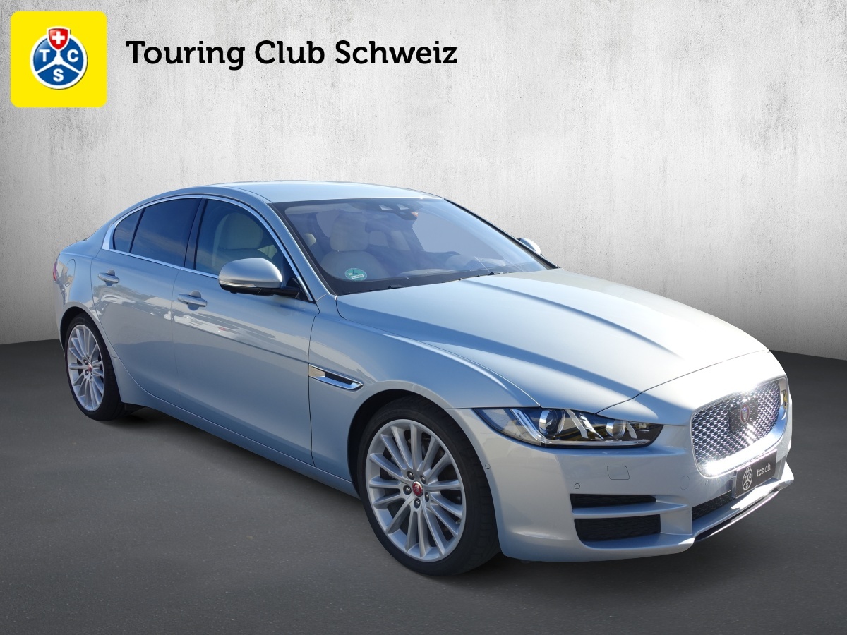 JAGUAR XE 25t 2.0 Portfolio Automatic-image-6
