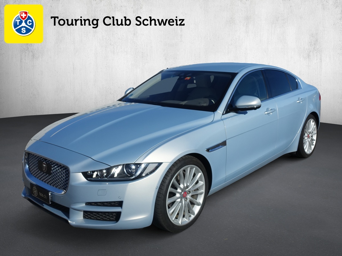 JAGUAR XE 25t 2.0 Portfolio Automatic-image-0