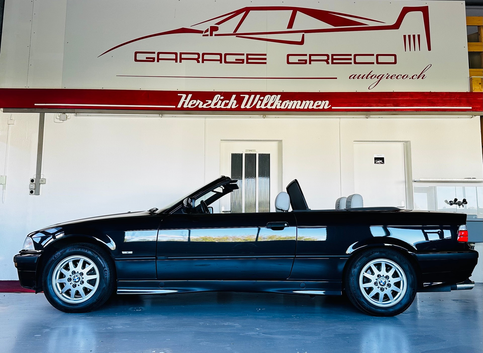 BMW 320i Cabrio "HANDSCHALTUNG"-image-1