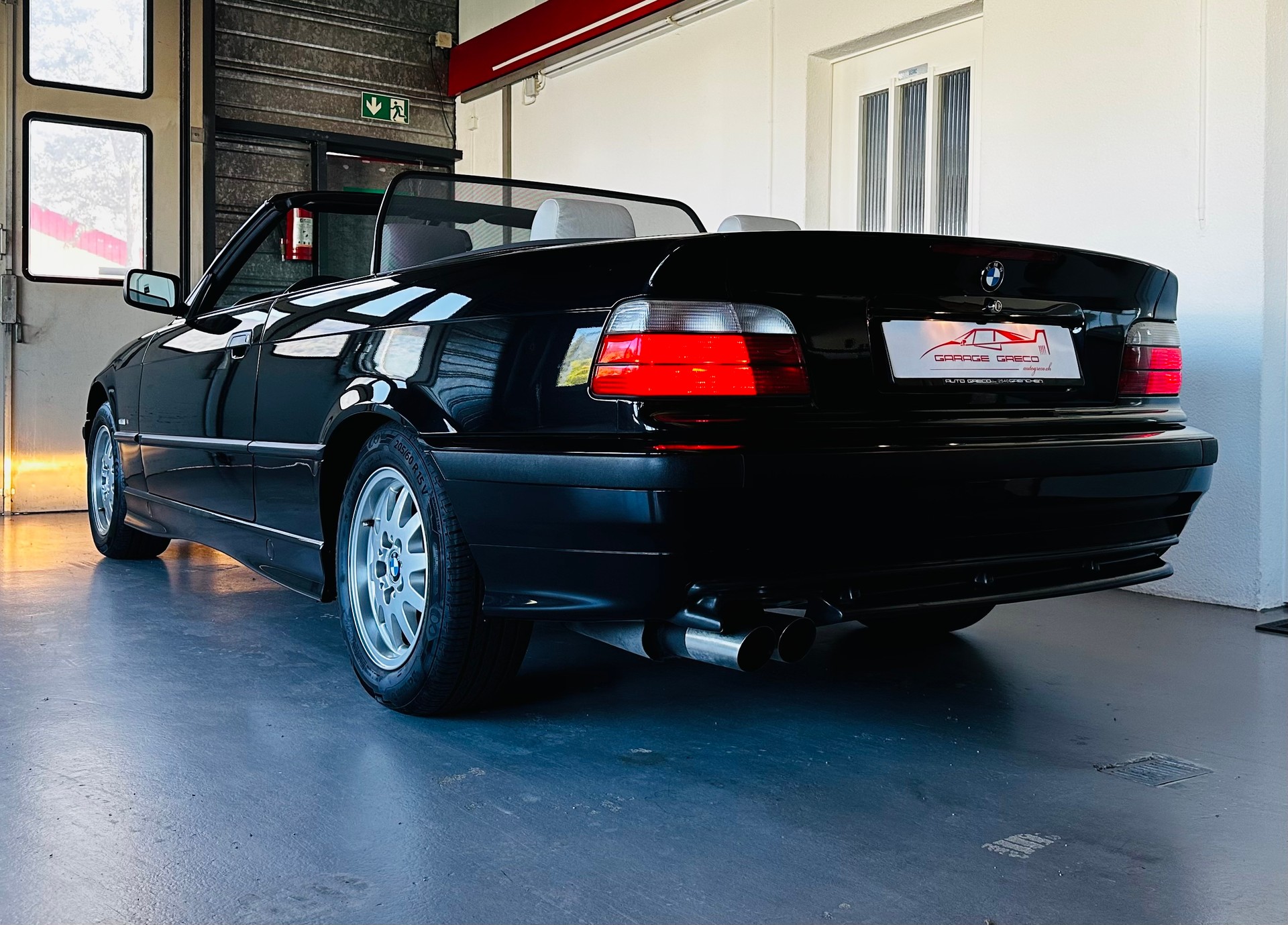 BMW 320i Cabrio "HANDSCHALTUNG"-image-8