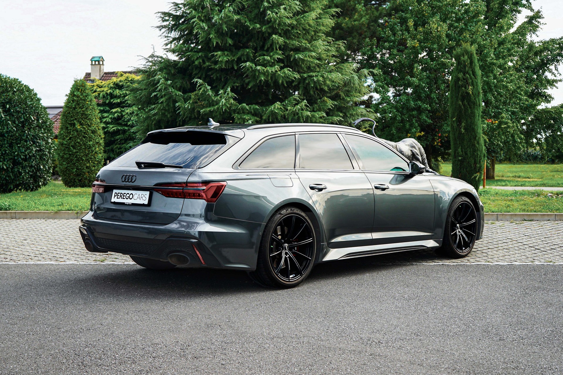 AUDI RS6 Avant 4.0 TFSI V8 quattro-image-5