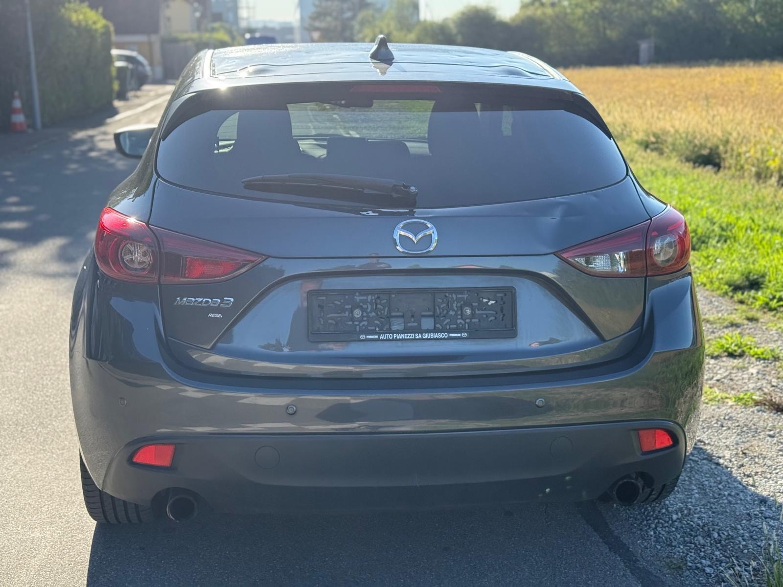 MAZDA 3 2.0 16V Revolution-image-4