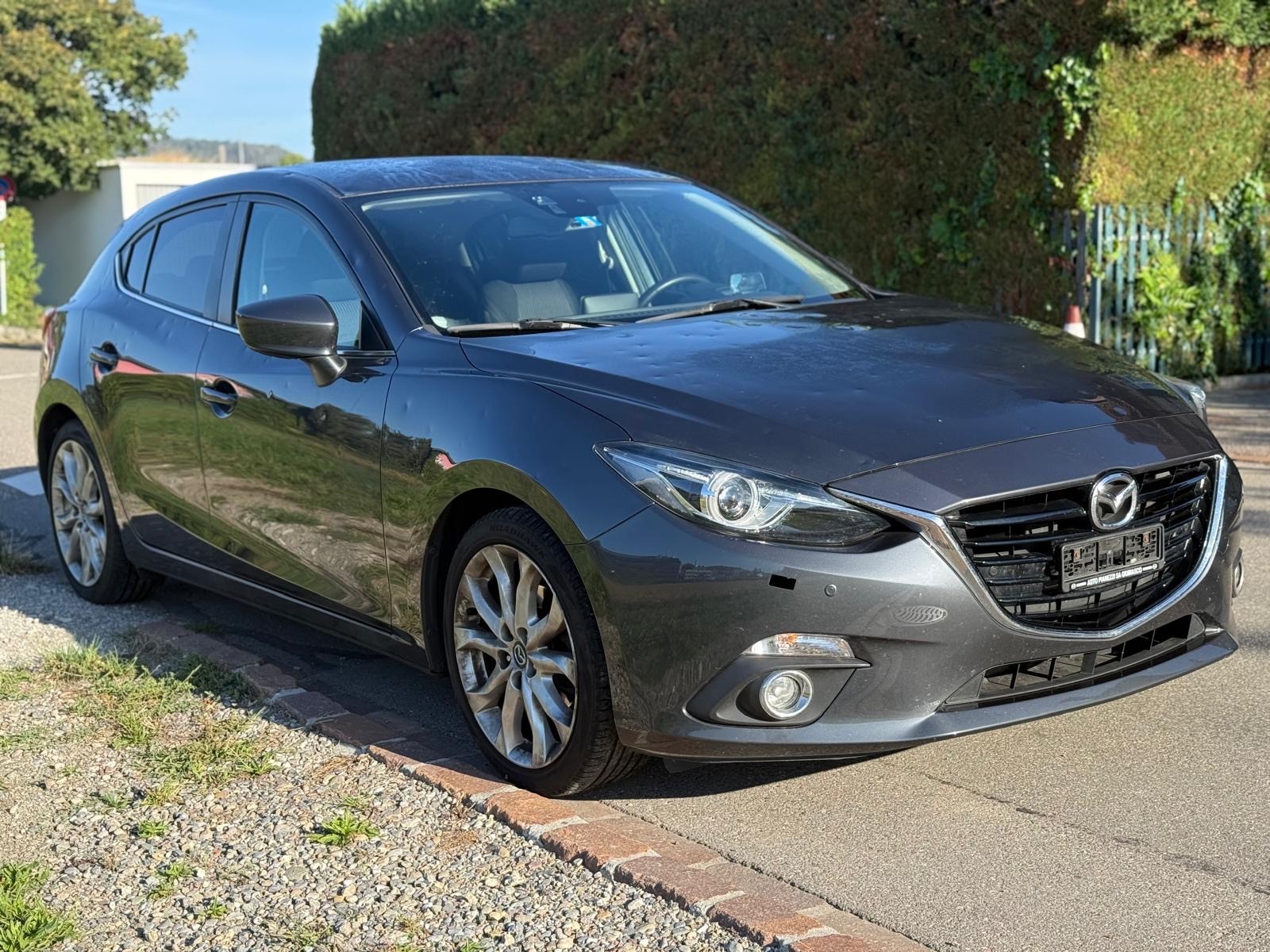 MAZDA 3 2.0 16V Revolution-image-2
