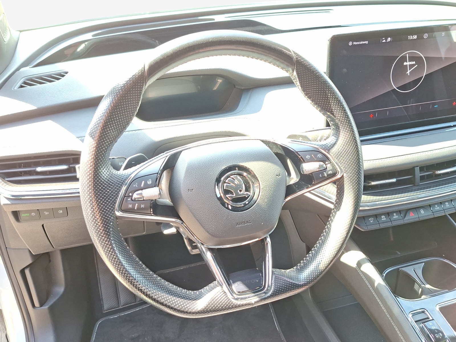 SKODA Enyaq iV 80x SportLine-image-9