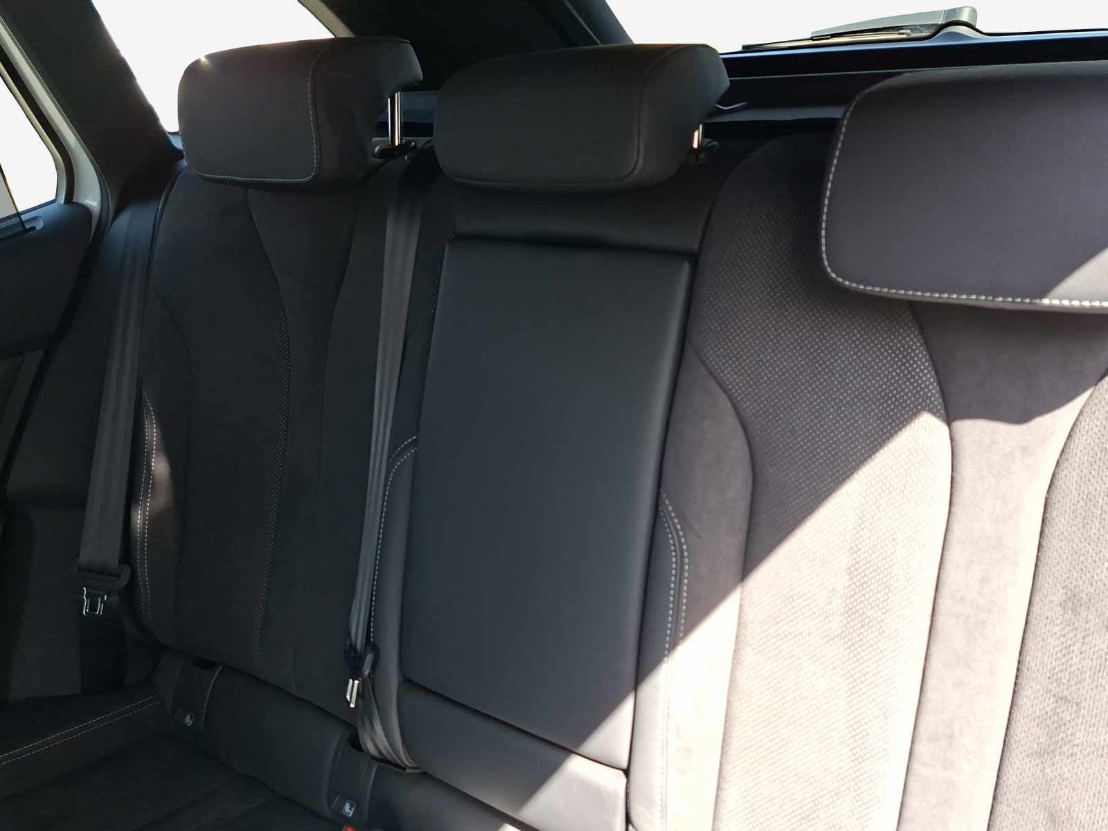 SKODA Enyaq iV 80x SportLine-image-12