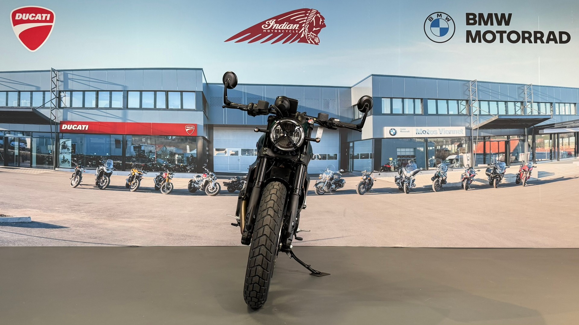 DUCATI Scrambler 803 Nightshift-showroom-element-1