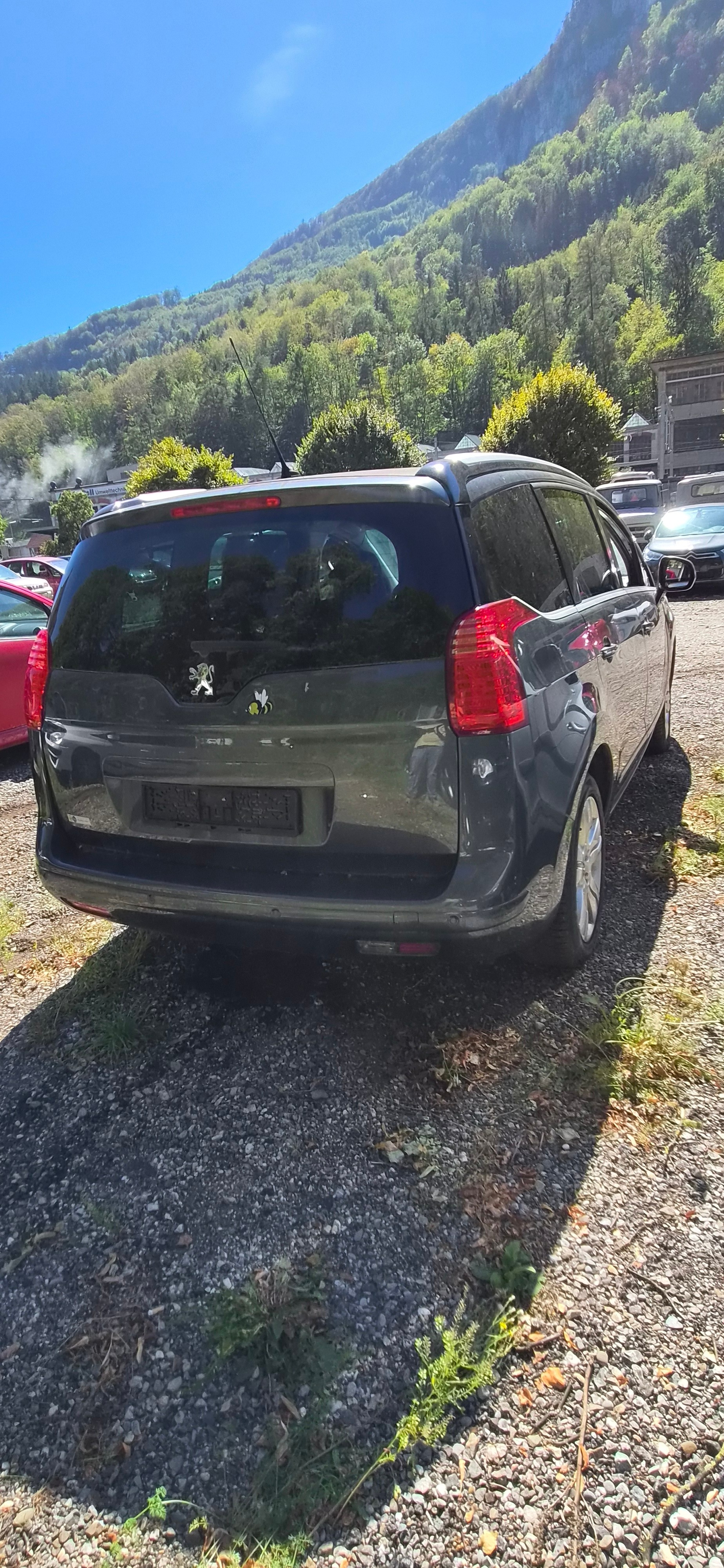 PEUGEOT 5008 1.6 16V T Sport-image-3
