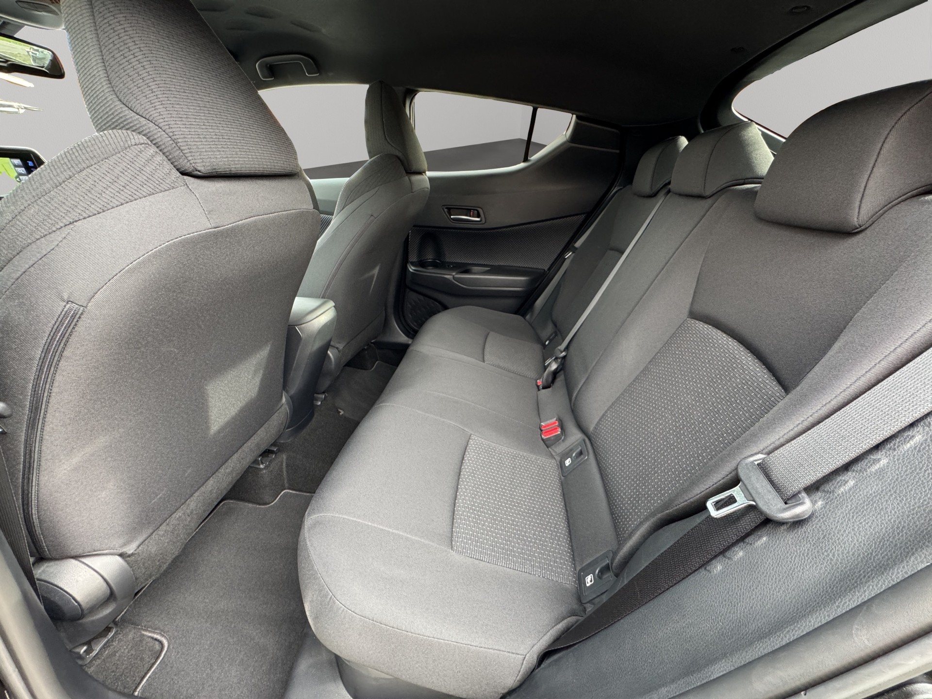 TOYOTA C-HR 1.8 HSD D-Team limited CVT (Leasing oder Kredit möglich)-image-11