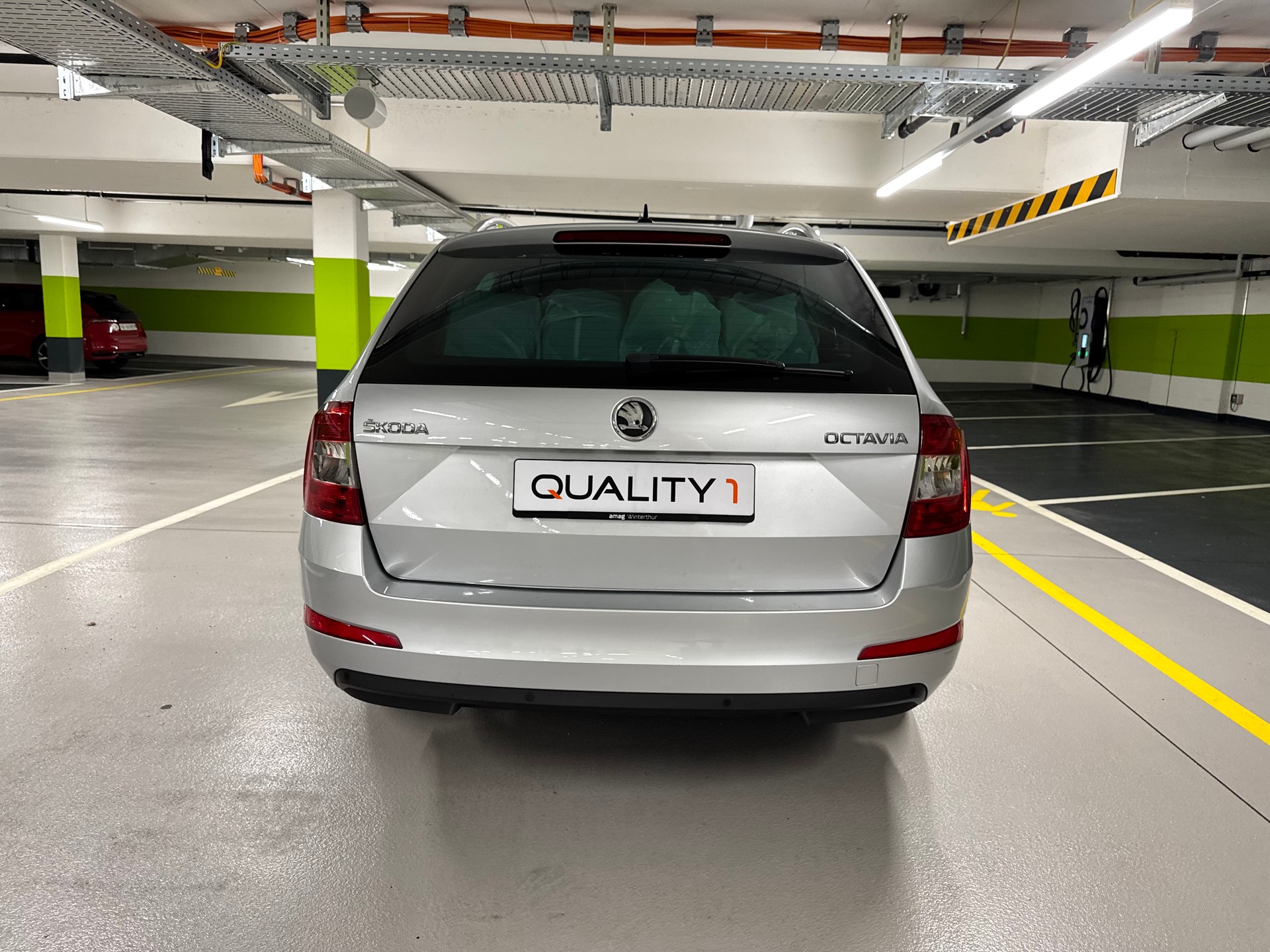 SKODA Octavia Combi 1.4 TSI Elegance DSG-image-5