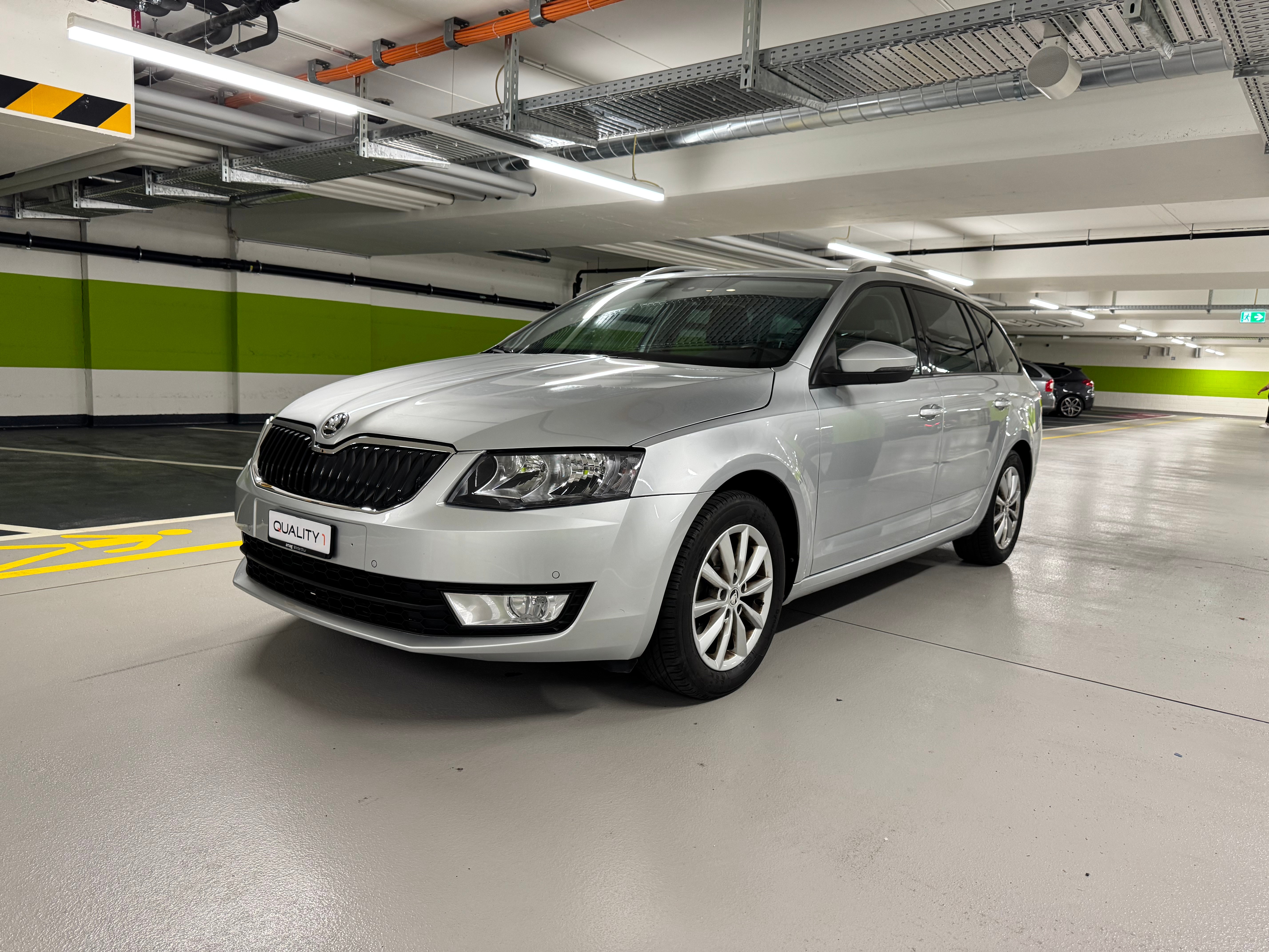 SKODA Octavia Combi 1.4 TSI Elegance DSG — slika 1