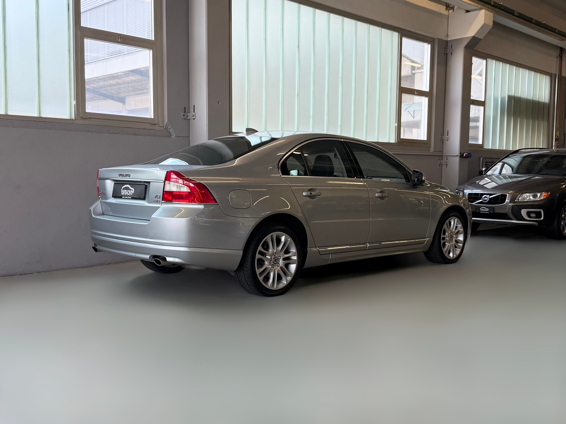 VOLVO S80 4.4 V8 AWD Executive Geartronic-image-5