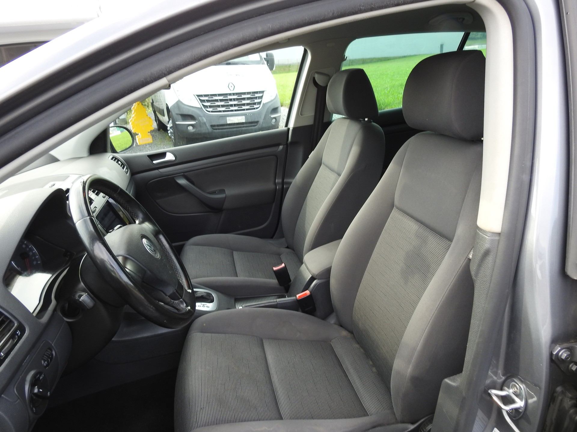 VW Golf 1.6 FSI Trendline-image-12
