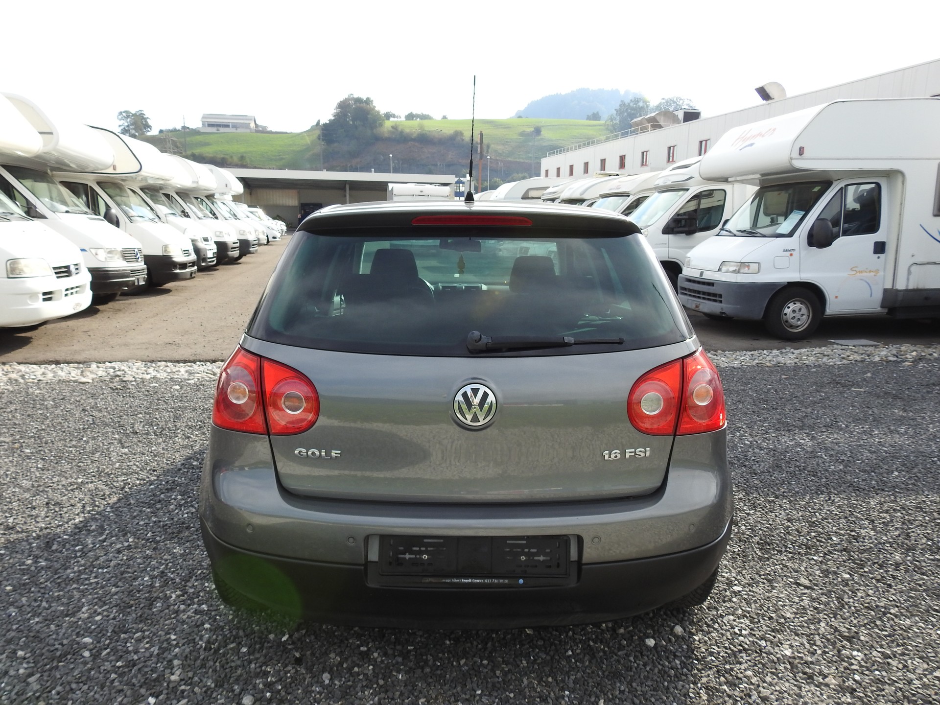 VW Golf 1.6 FSI Trendline-image-4