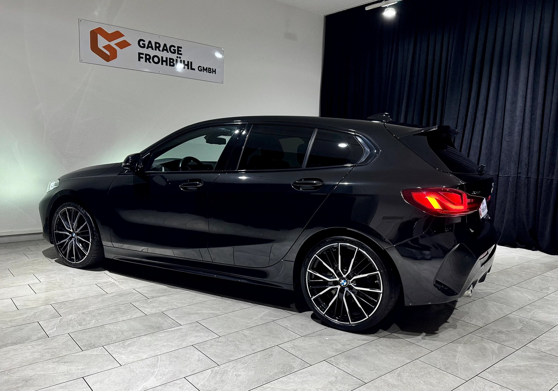 BMW 120d xDrive Steptronic M Sport-image-6