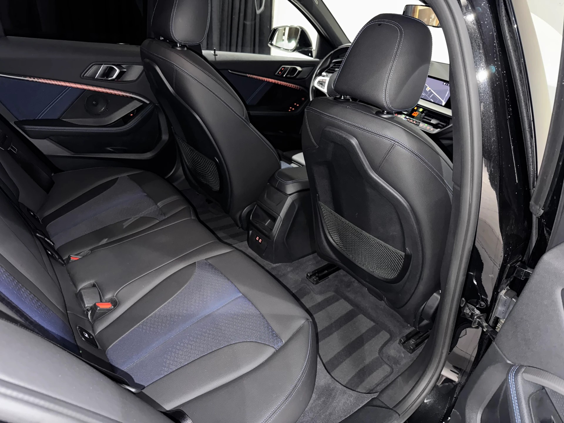 BMW 120d xDrive Steptronic M Sport-image-13
