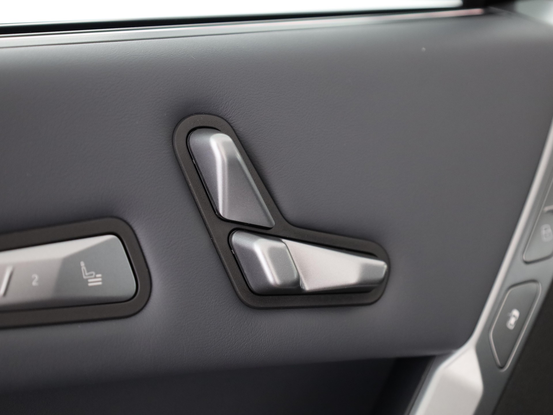 BMW iX I20 xDrive60-image-12