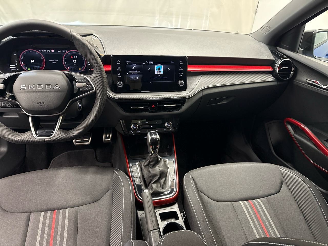SKODA Fabia 1.5 TSI Monte Carlo DSG-image-4