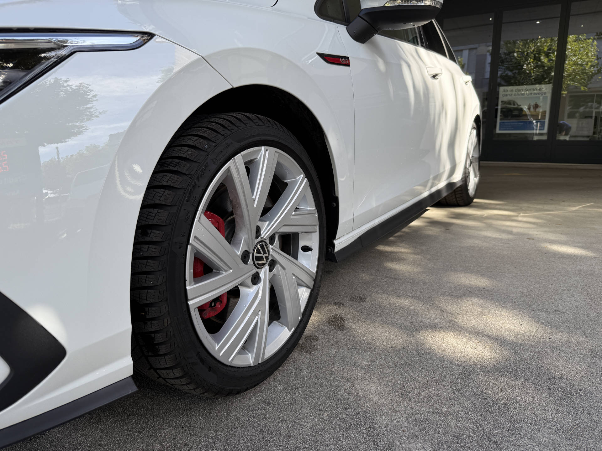 VW Golf VIII 2.0 TSI GTI DSG-image-6