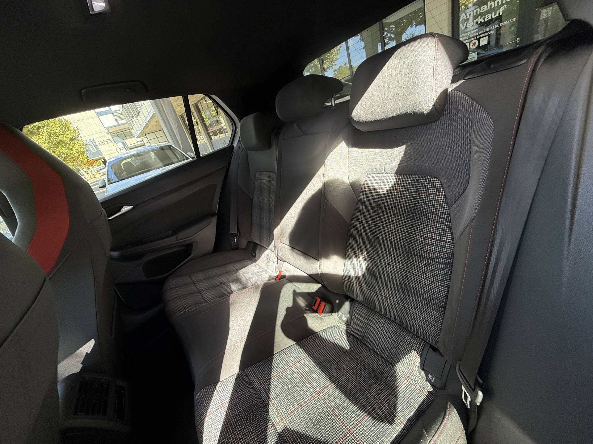 VW Golf VIII 2.0 TSI GTI DSG-image-9