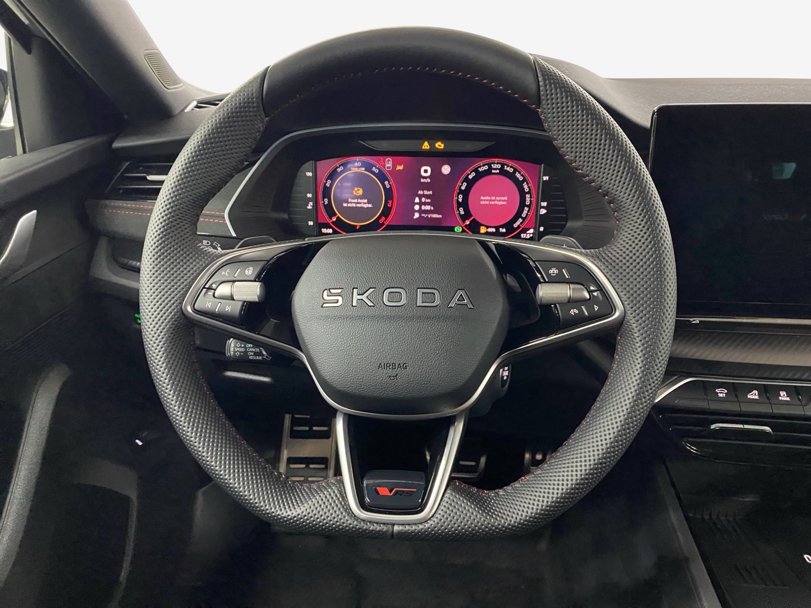SKODA Octavia Combi 2.0 TSI DSG RS 30 Years Edition-image-9