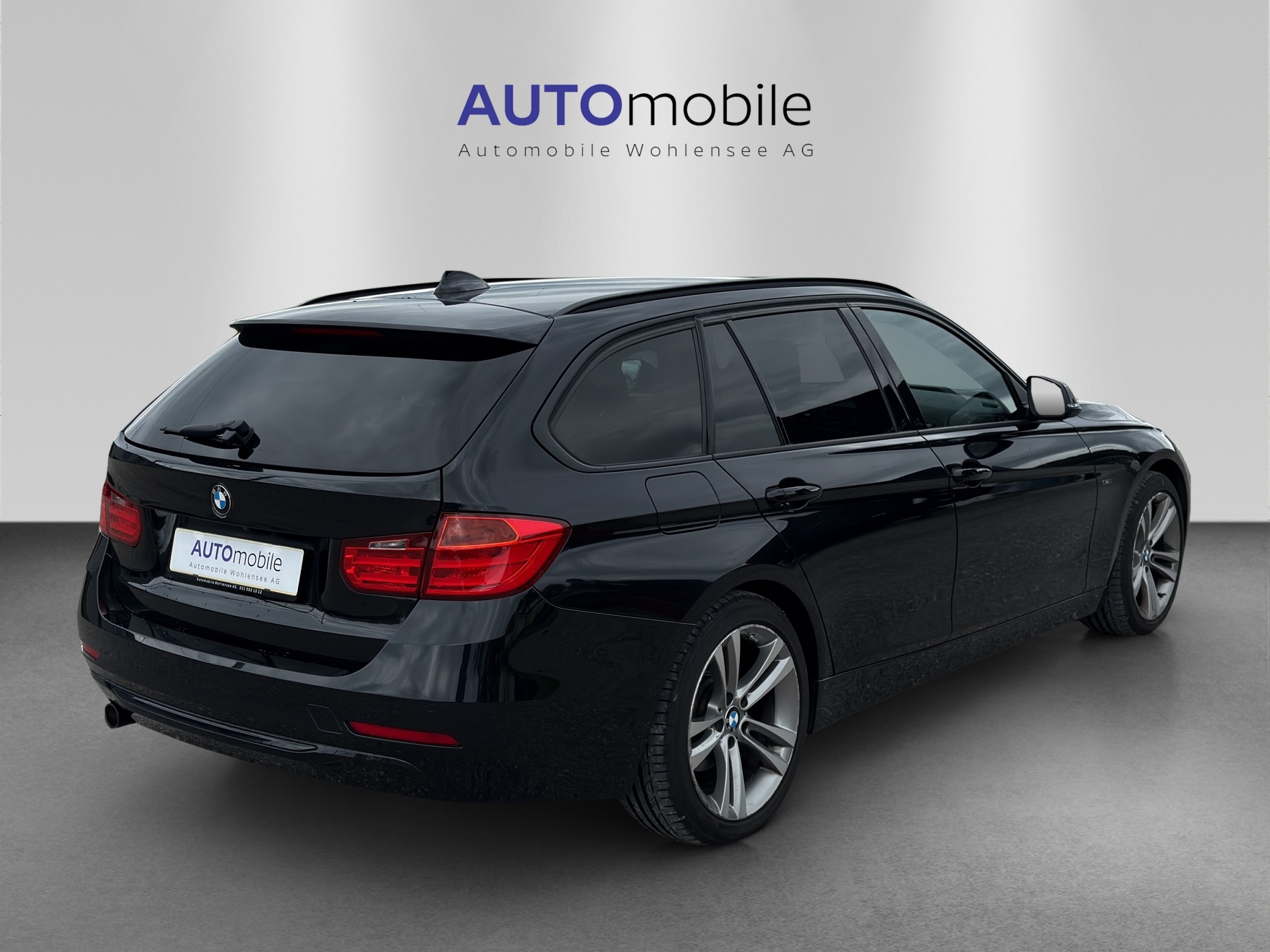 BMW 320d xDrive Touring Sport Line Steptronic-image-4