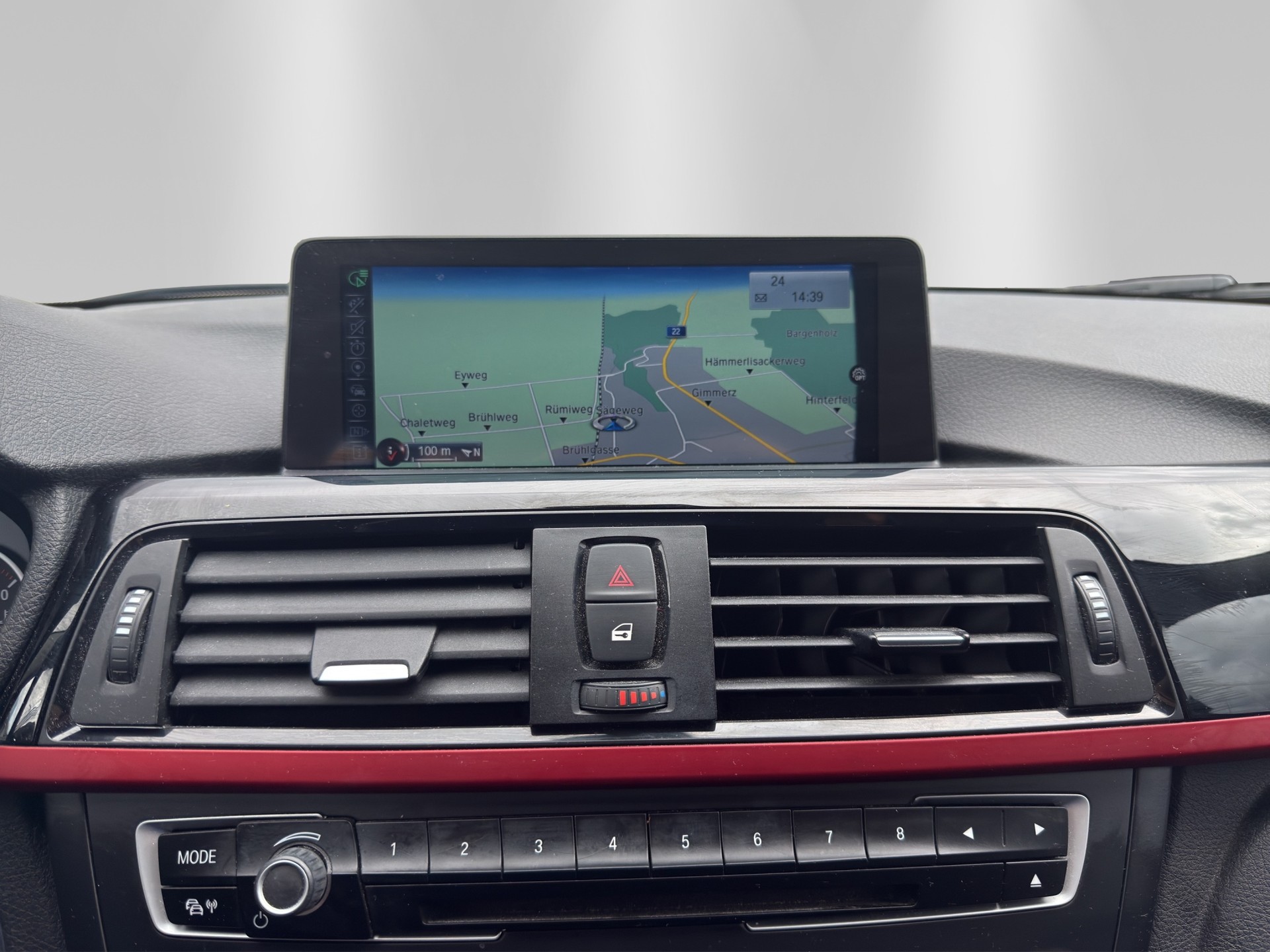 BMW 320d xDrive Touring Sport Line Steptronic-image-10
