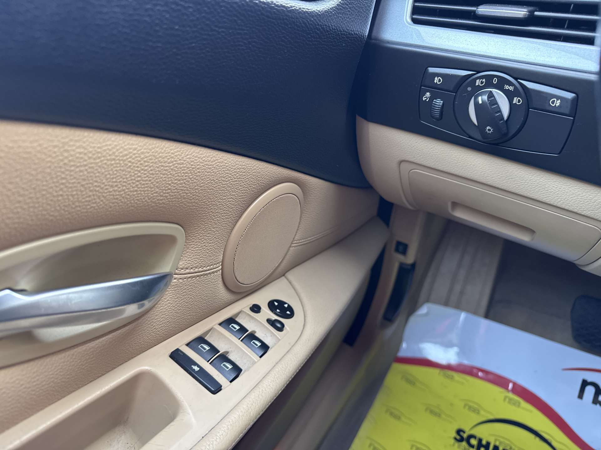 BMW 525xi Allrad Steptronic-Automat-image-15