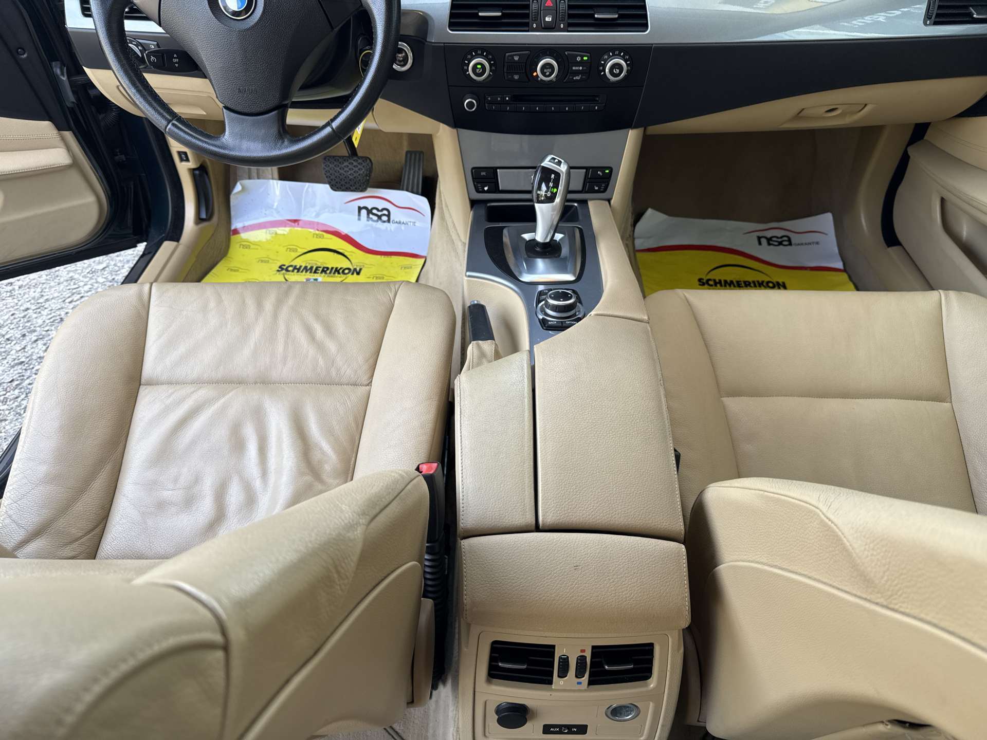 BMW 525xi Allrad Steptronic-Automat-image-13