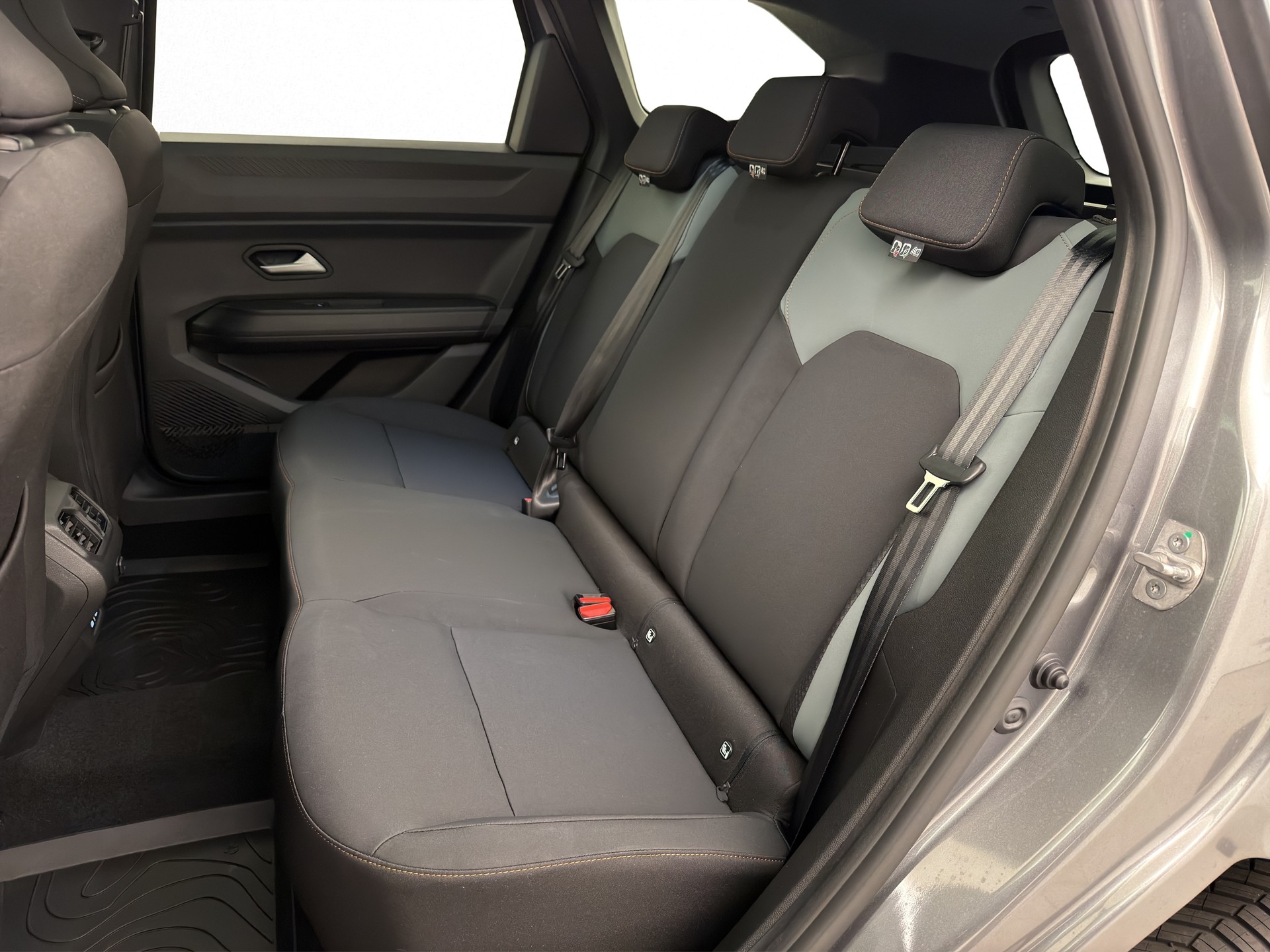 DACIA Bigster 1.2 Hybrid Extreme 4WD-image-11