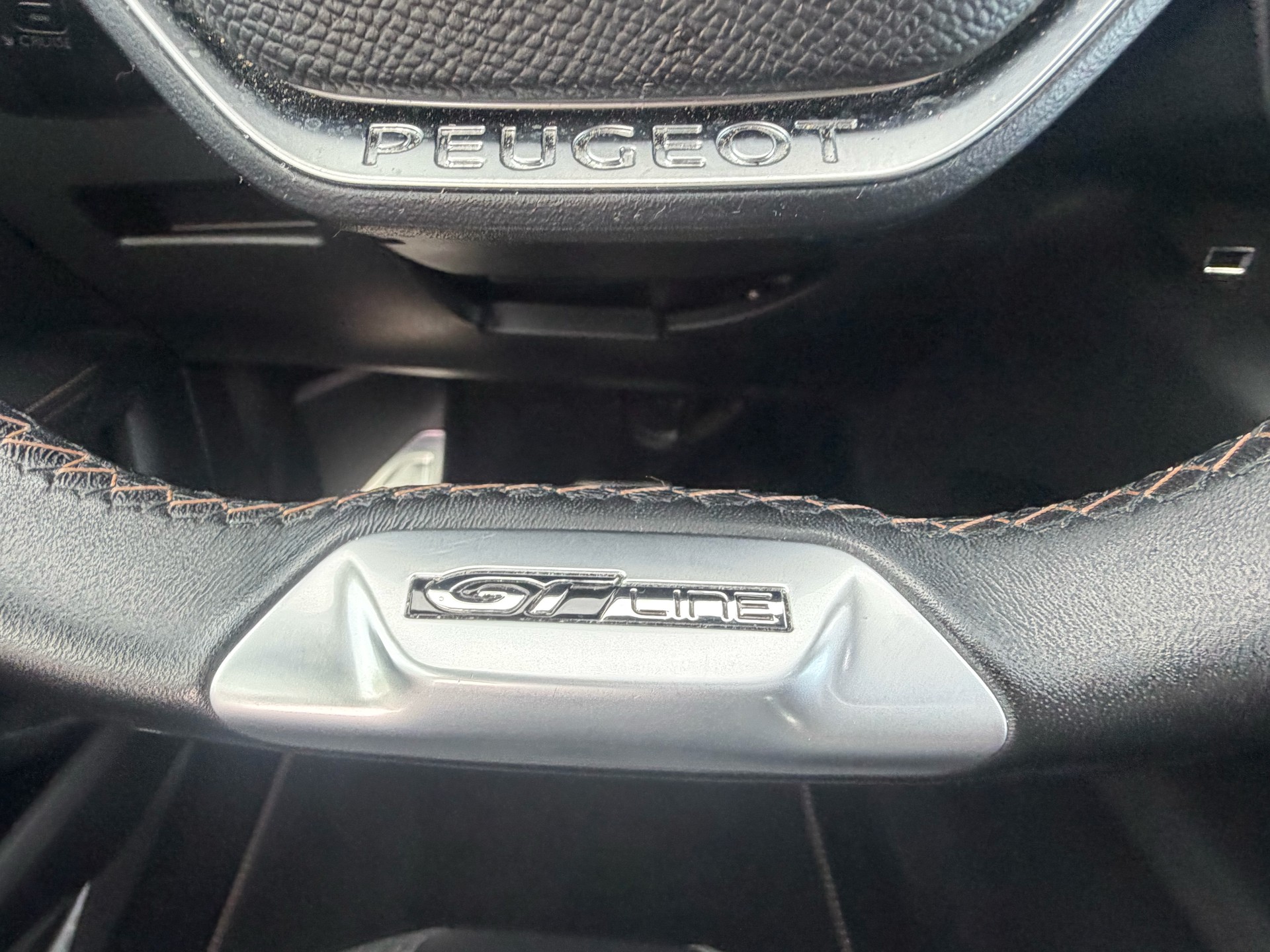 PEUGEOT 3008 1.6 THP GT Line EAT-image-15