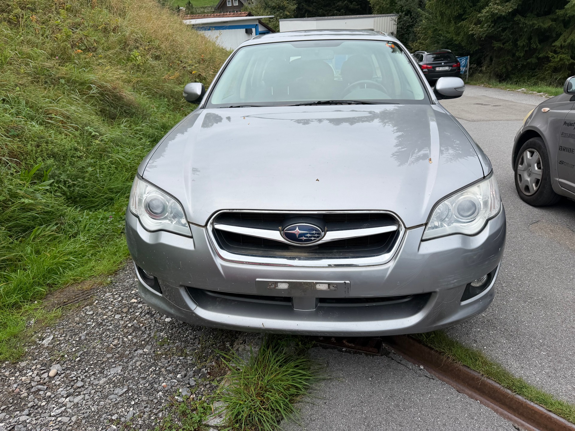SUBARU Legacy 2.0R AWD Swiss-image-1