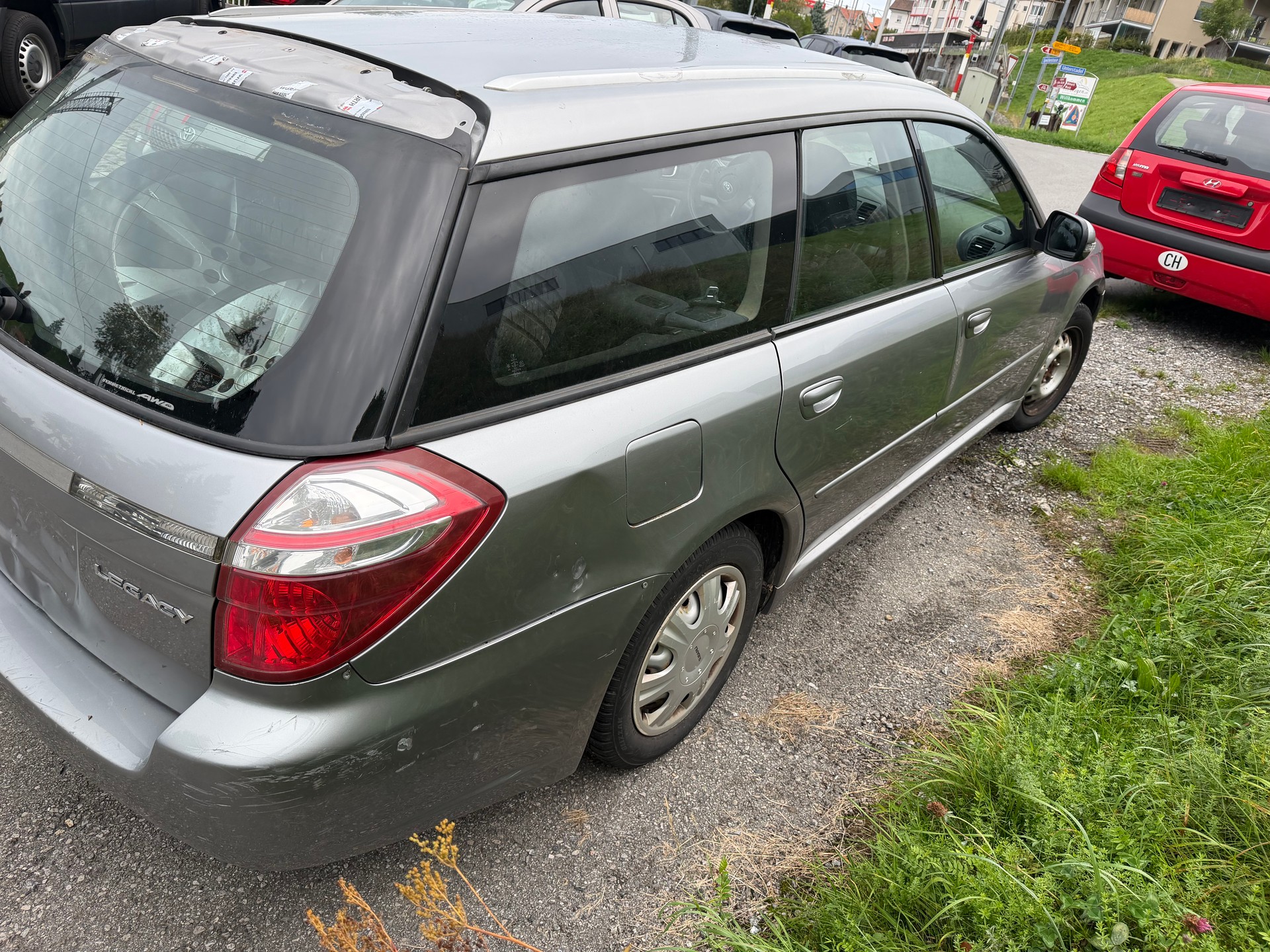 SUBARU Legacy 2.0R AWD Swiss-image-3