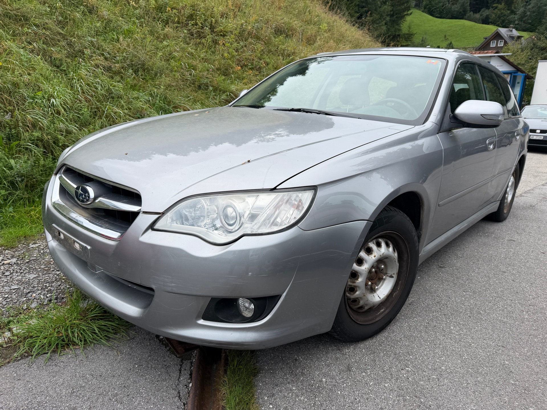 SUBARU Legacy 2.0R AWD Swiss-image-0